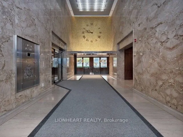 111 St Clair Avenue W, #605