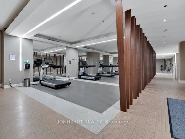 111 St Clair Avenue W, #605