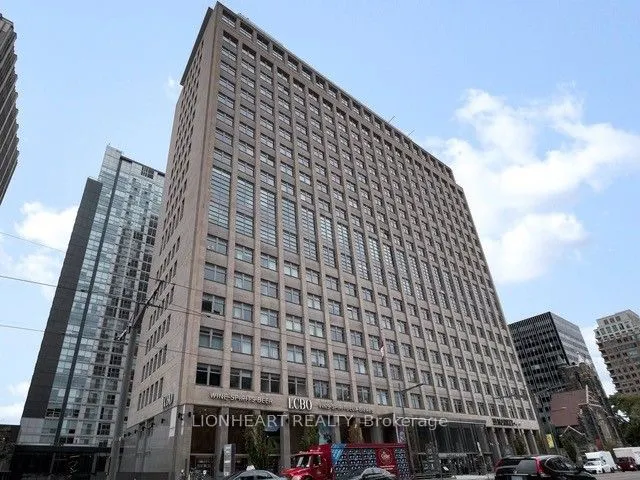 111 St Clair Avenue W, #605