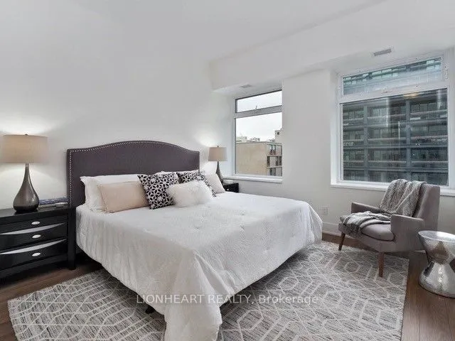 111 St Clair Avenue W, #605