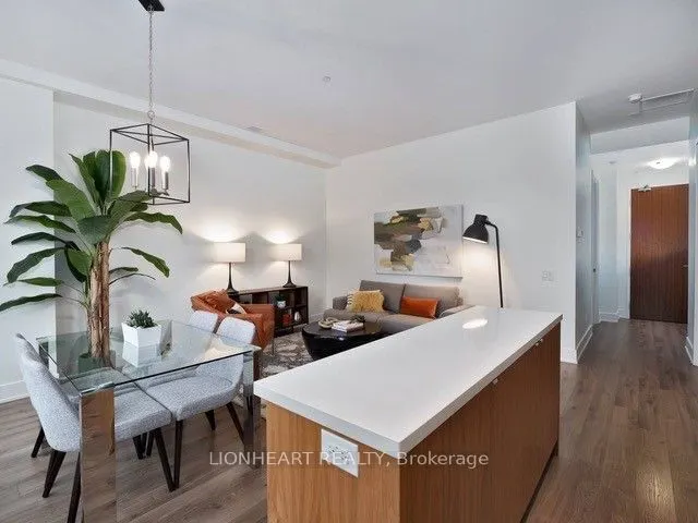 111 St Clair Avenue W, #605
