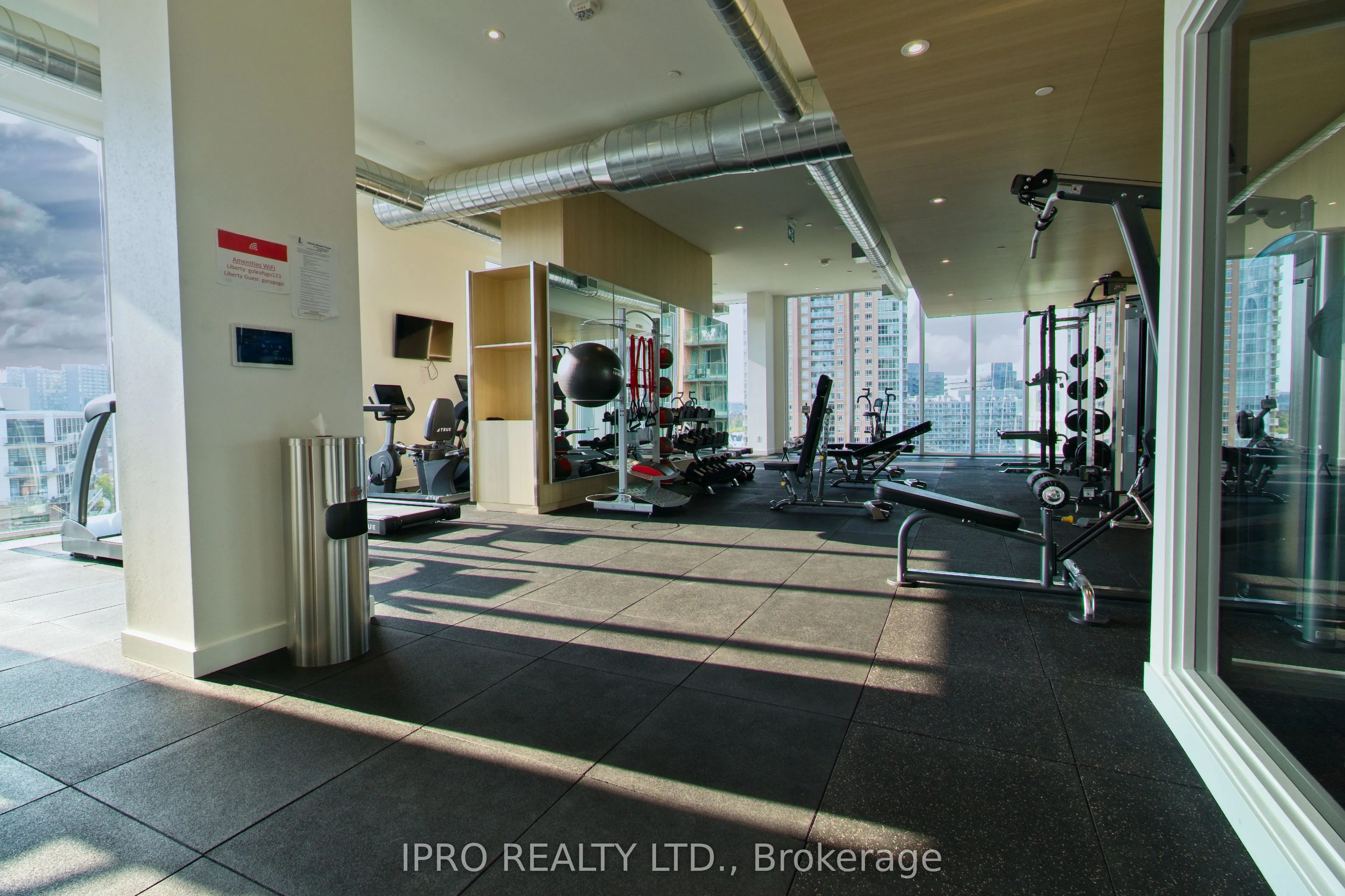 135 East Liberty Street, #806