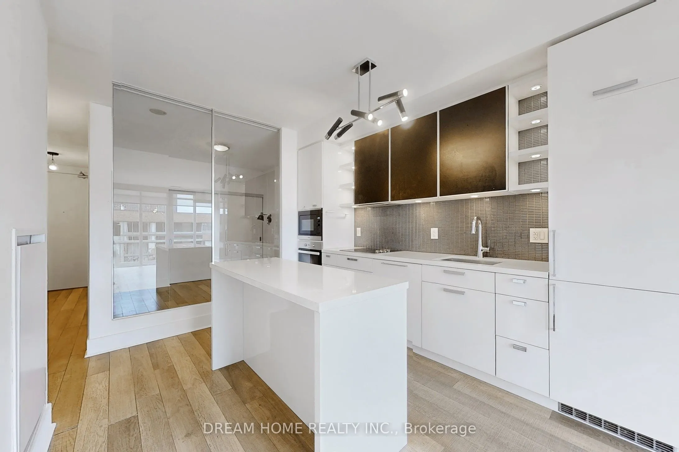 32 Davenport Road, #1306