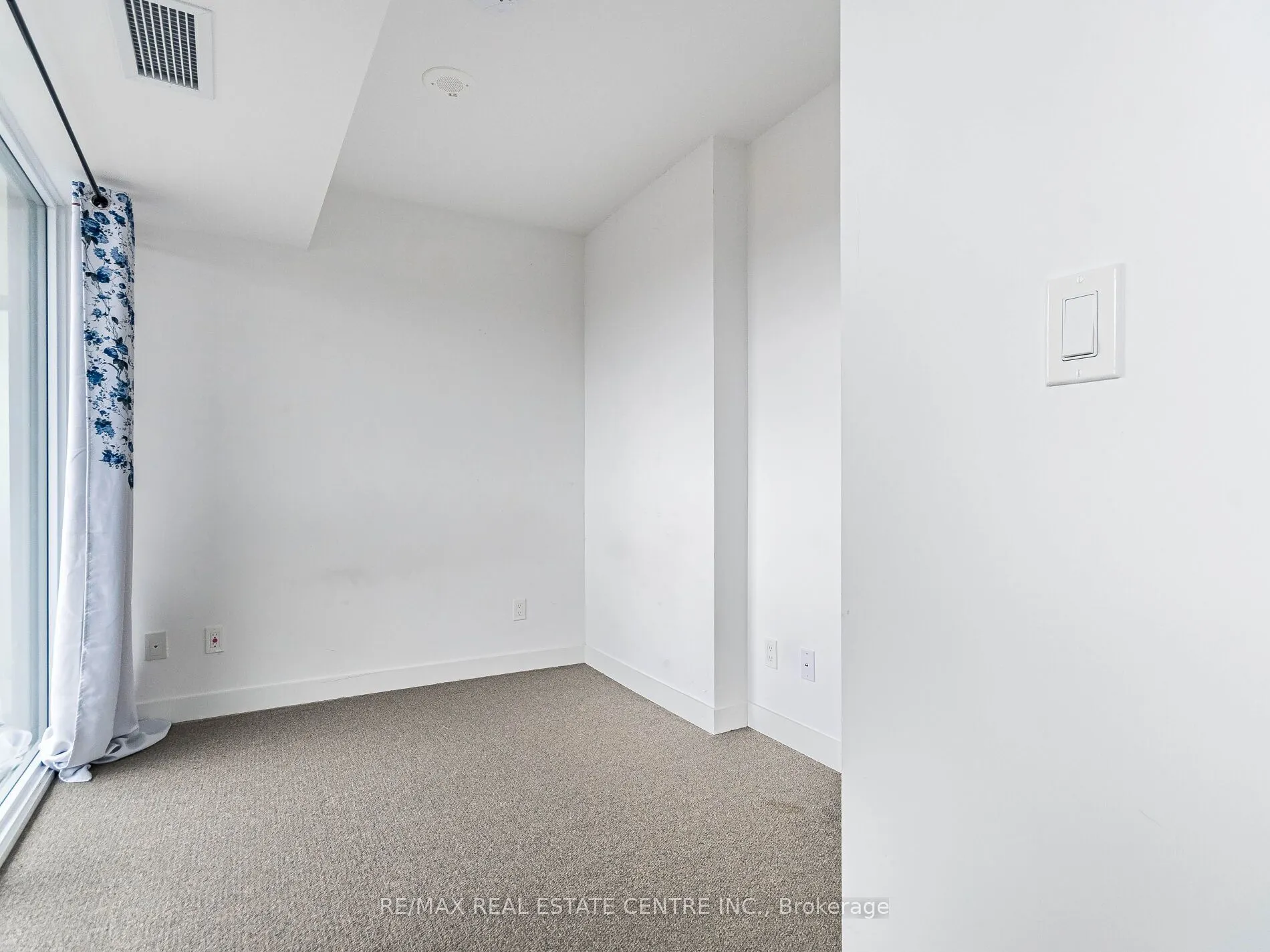 120 Varna Drive, #605