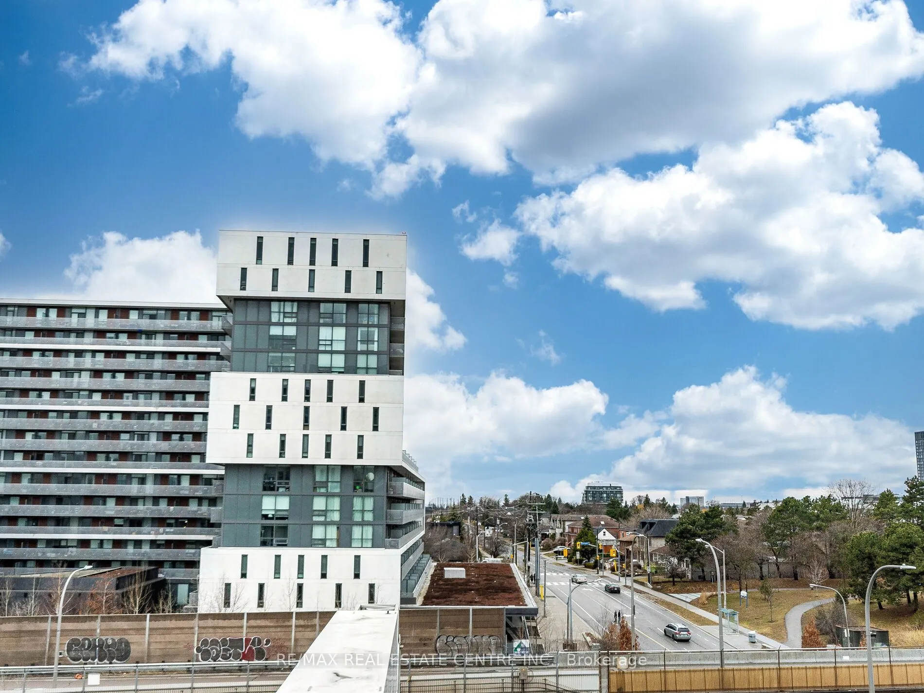 120 Varna Drive, #605