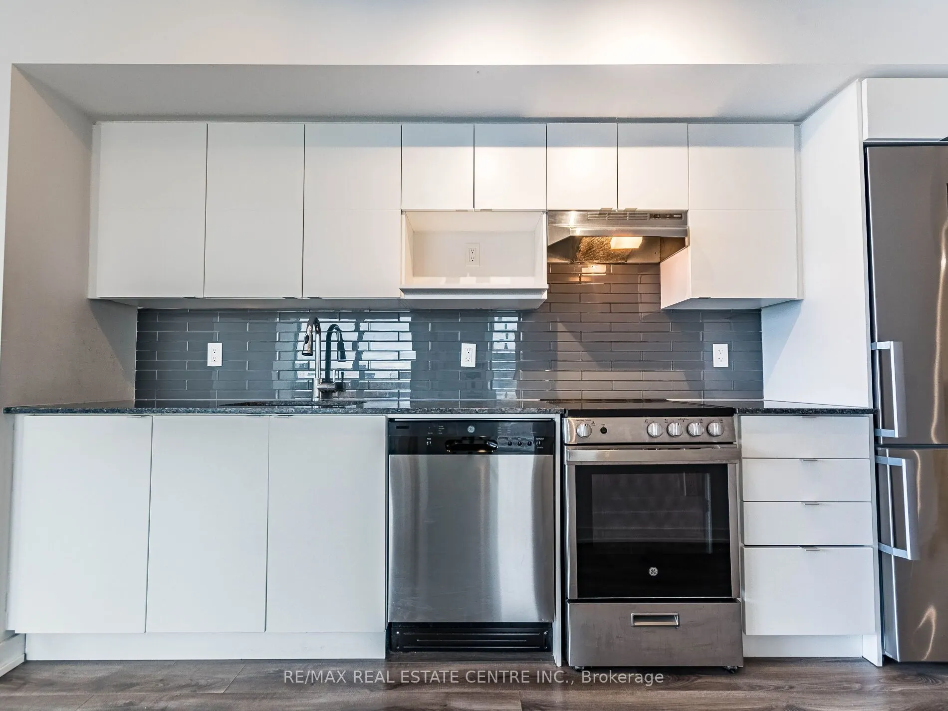 120 Varna Drive, #605