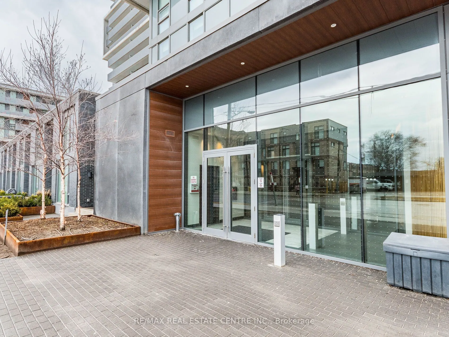 120 Varna Drive, #605