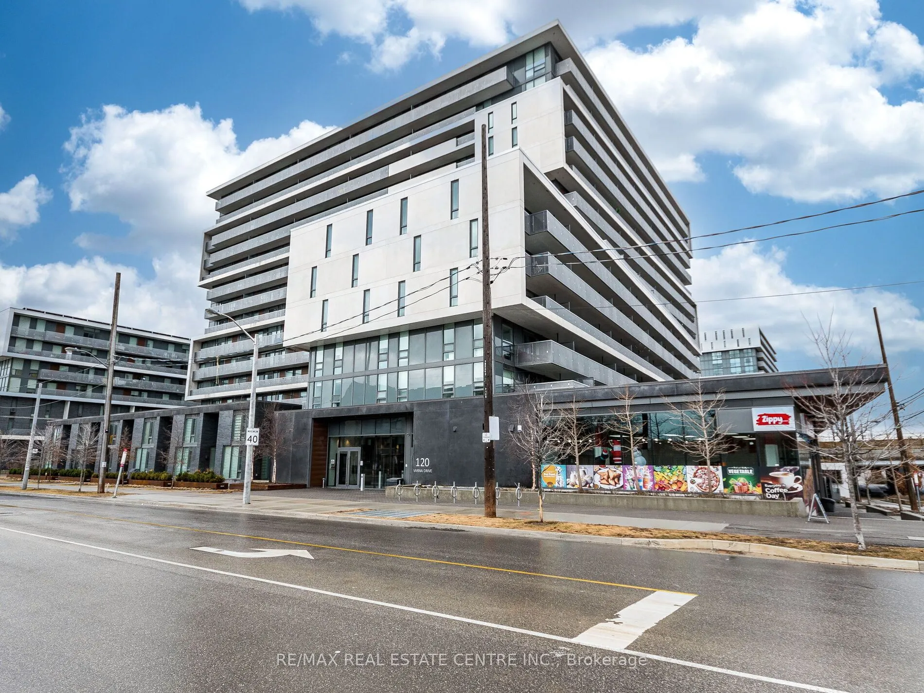120 Varna Drive, #605