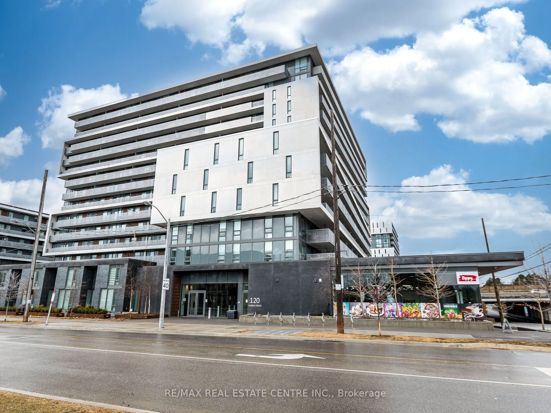 120 Varna Drive, #605