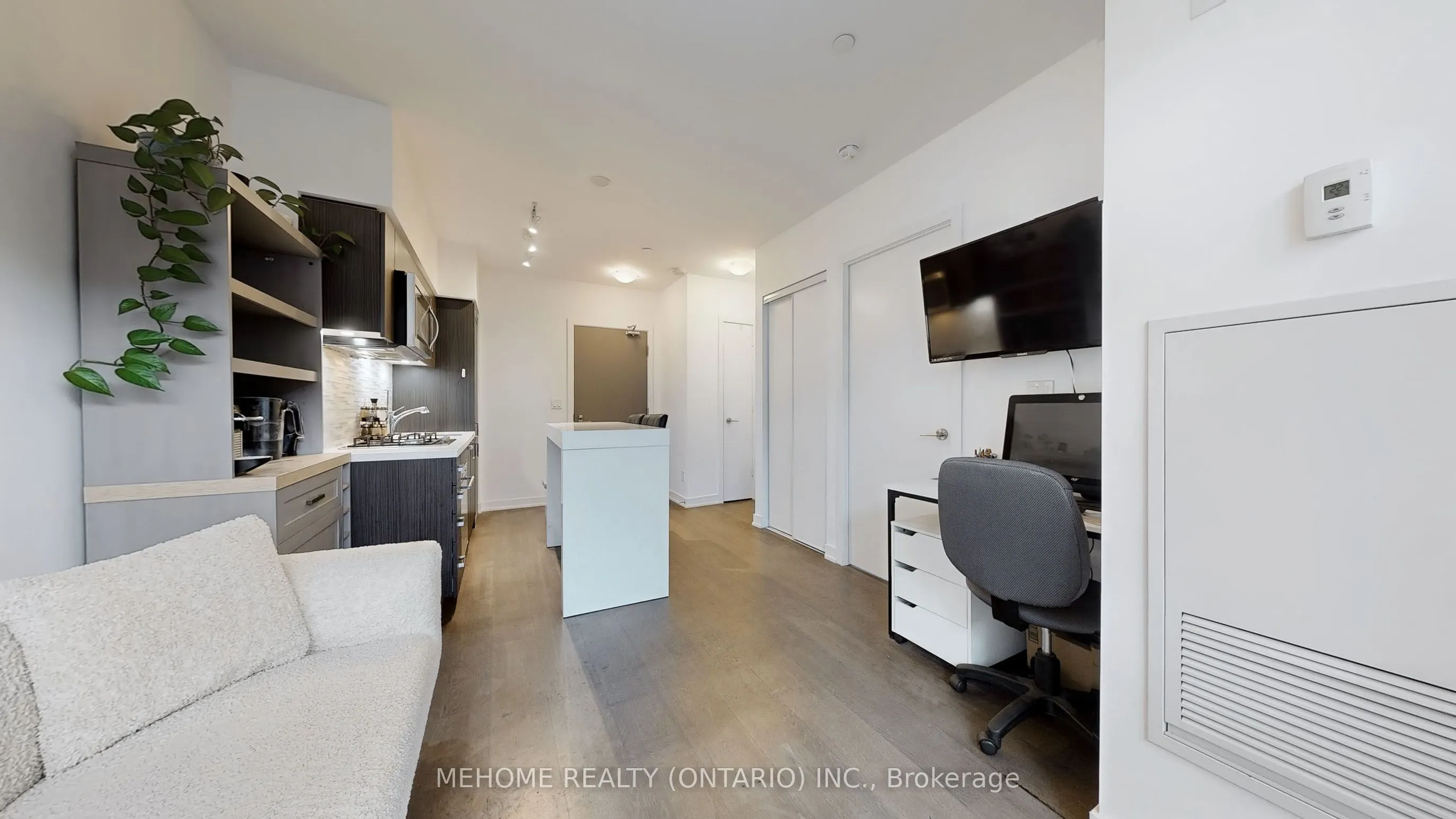 501 St. Clair Avenue W, #204