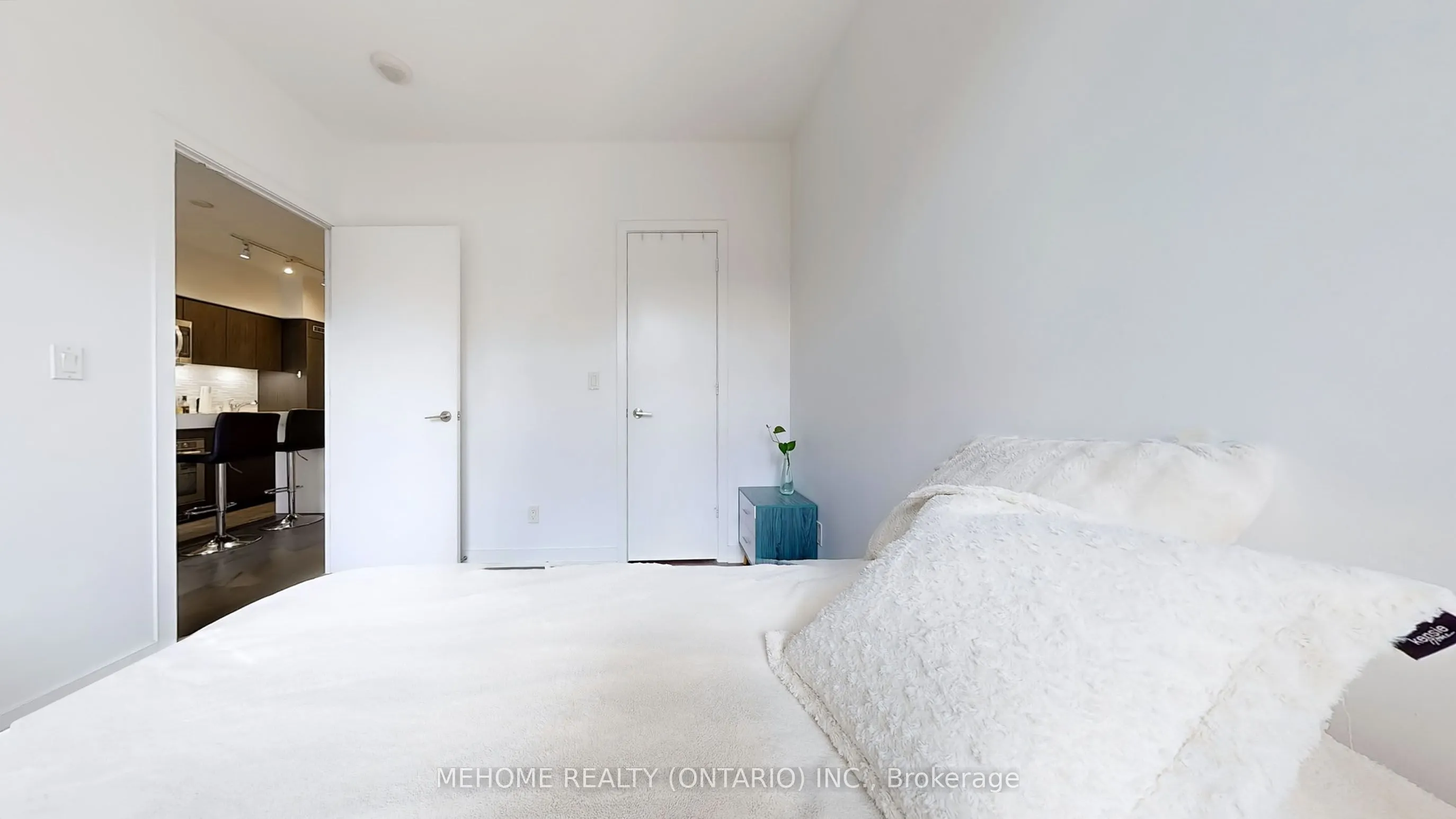 501 St. Clair Avenue W, #204