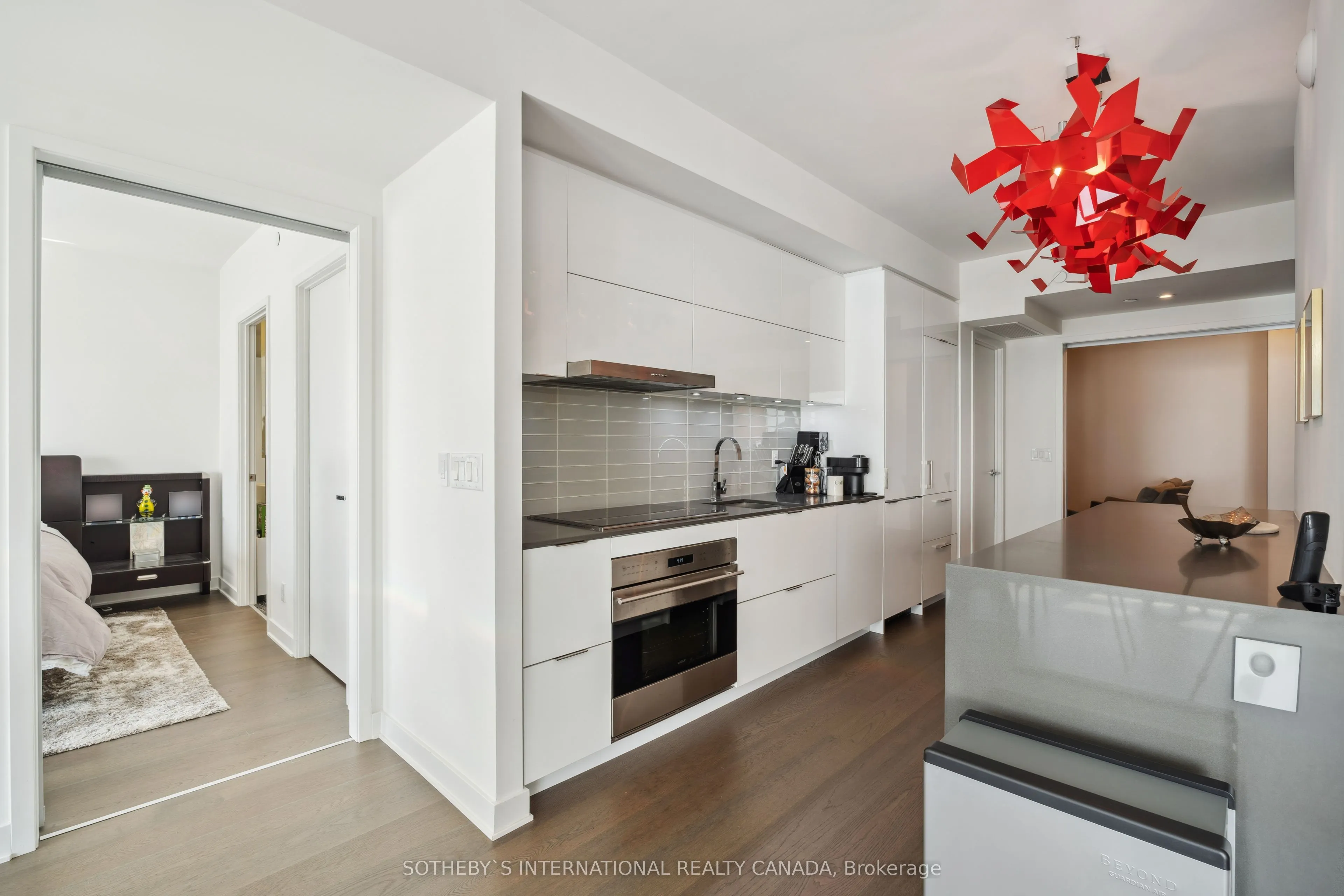 1 Bloor Street E #6805