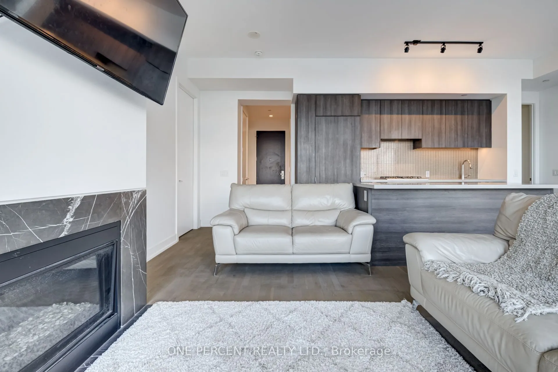 7 Grenville Street, #6108