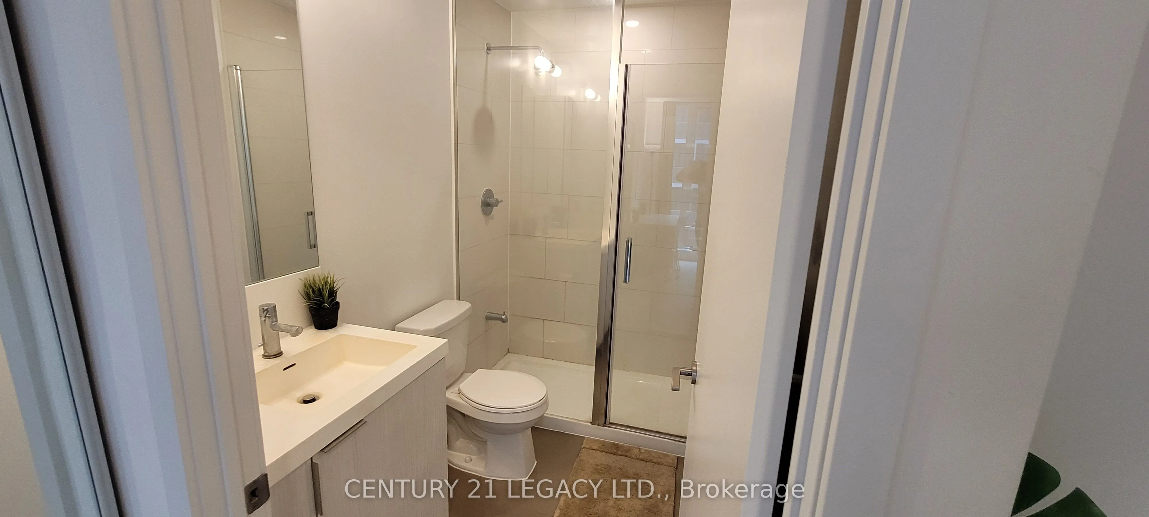 225 SUMACH Street, #611