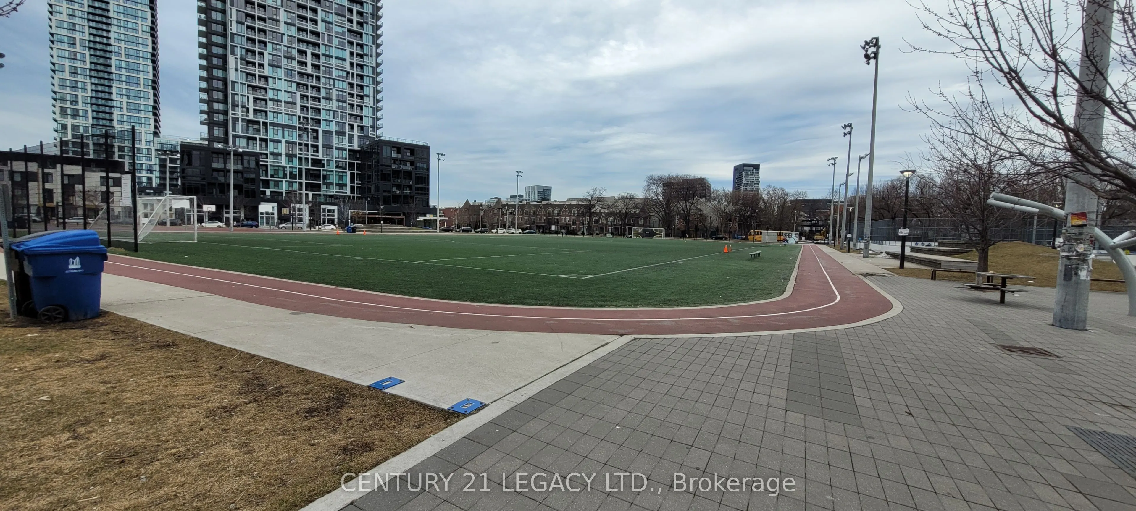225 SUMACH Street, #611