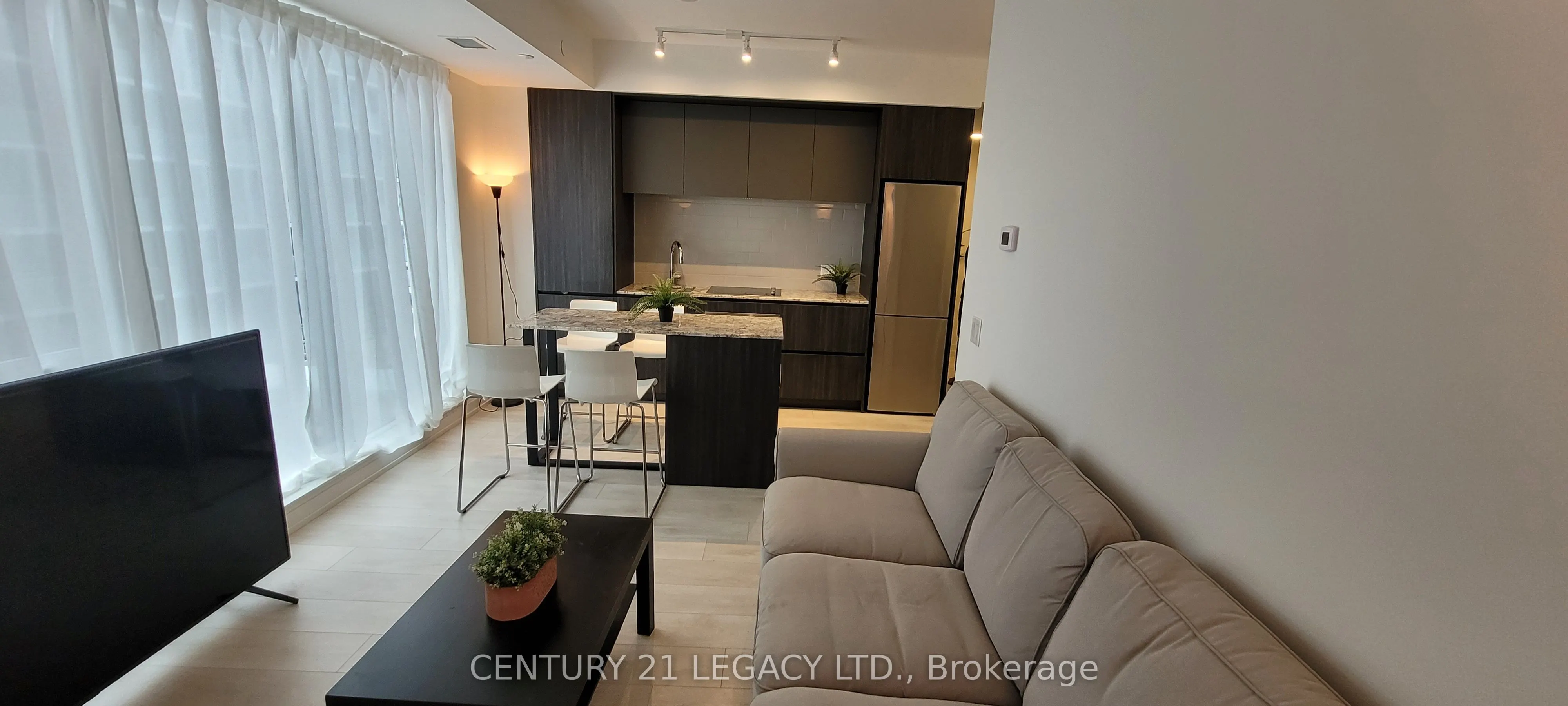 225 SUMACH Street, #611
