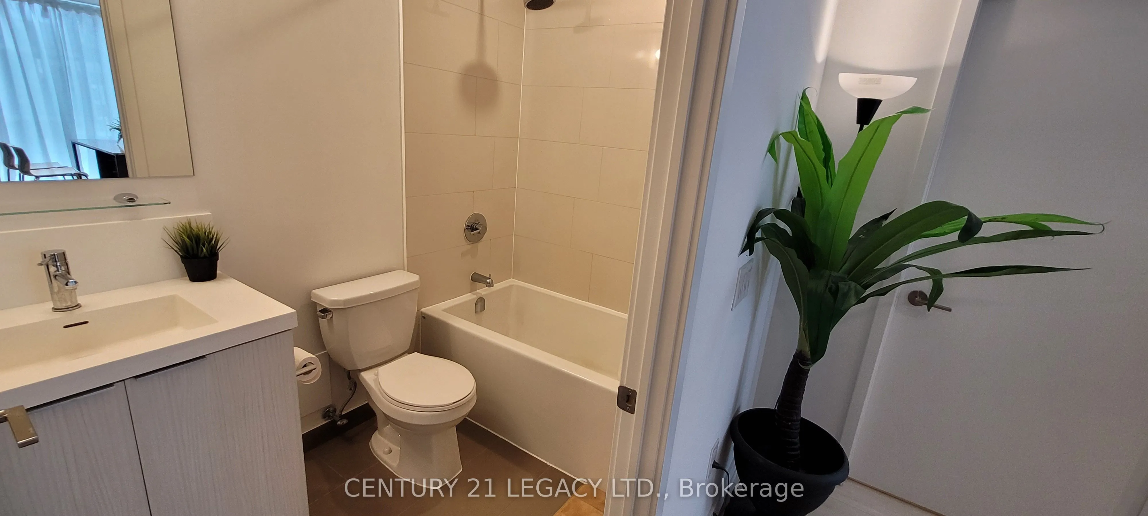 225 SUMACH Street, #611