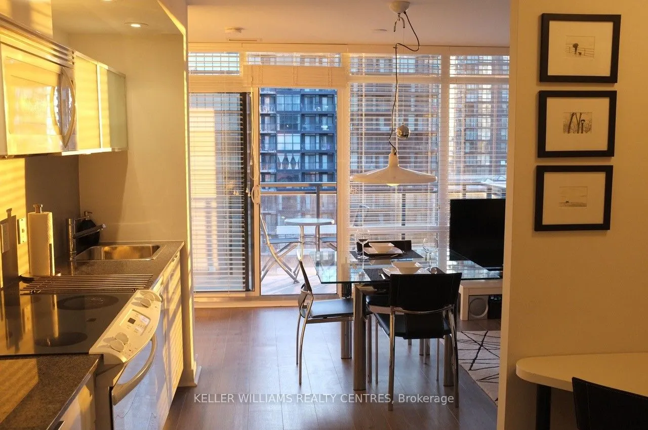 4 K Spadina Avenue E, #1220