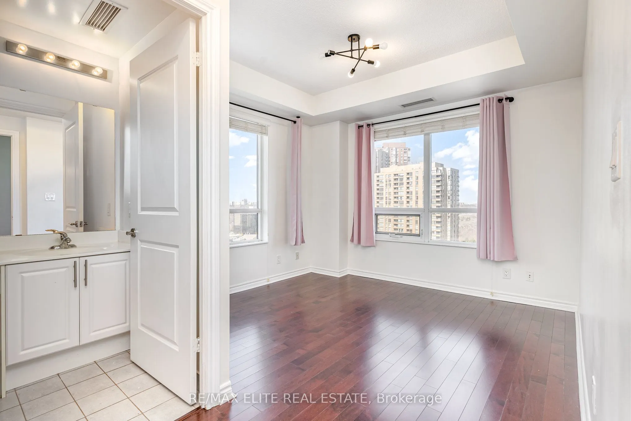 133 Wynford Drive #1608
