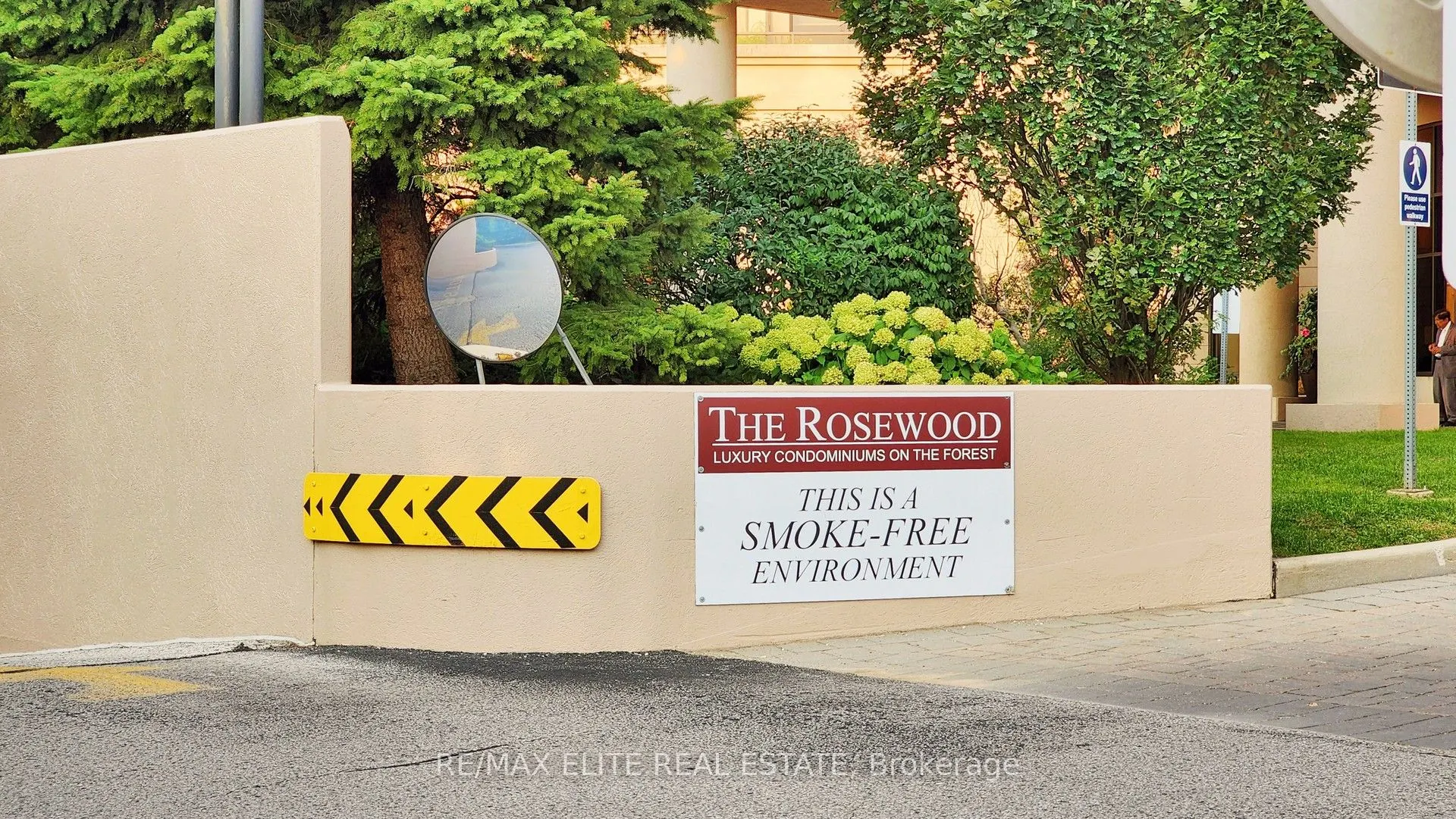133 Wynford Drive #1608