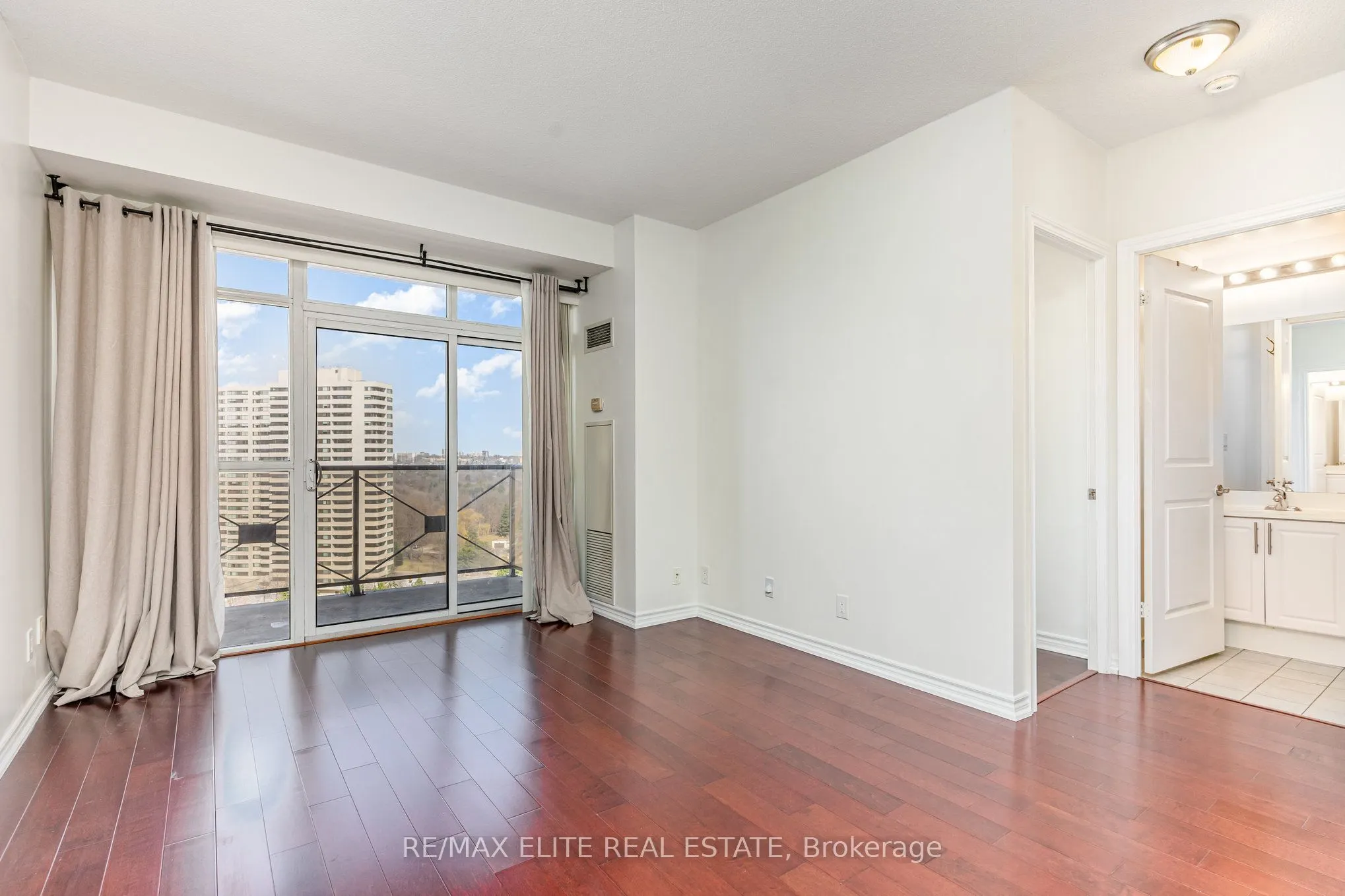 133 Wynford Drive #1608