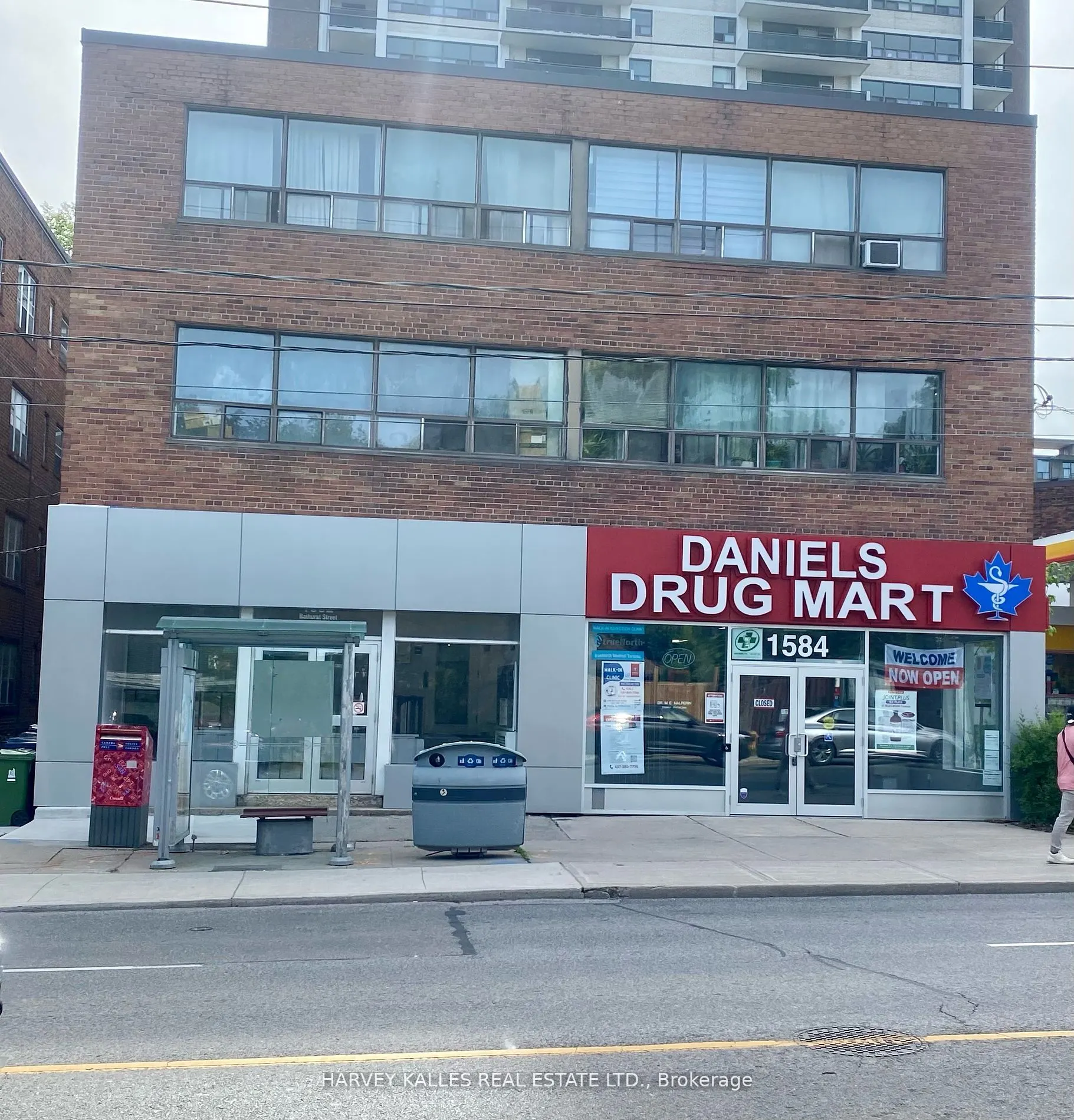 1582 Bathurst Street, #107
