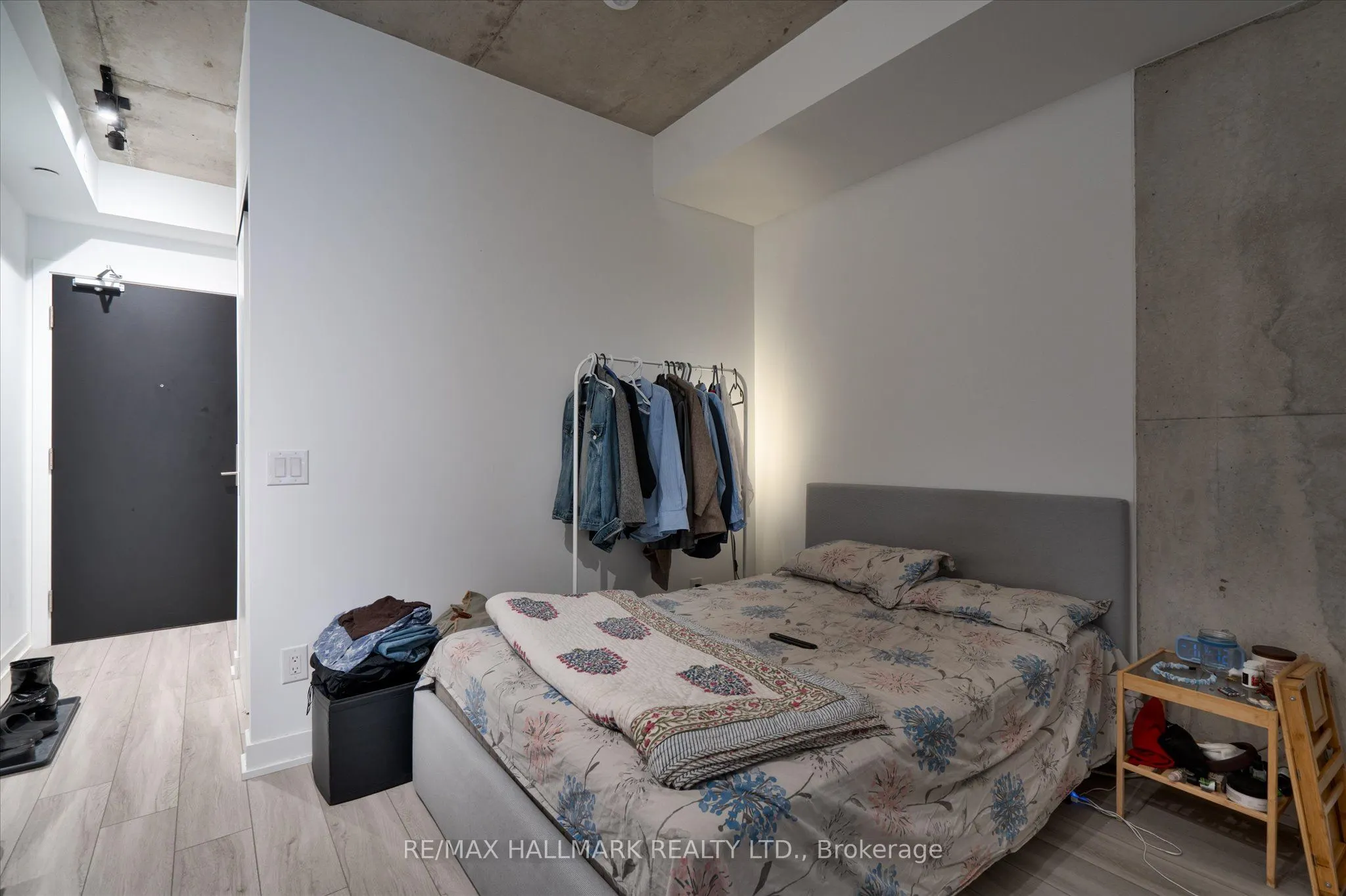 458 Richmond Street W, #204