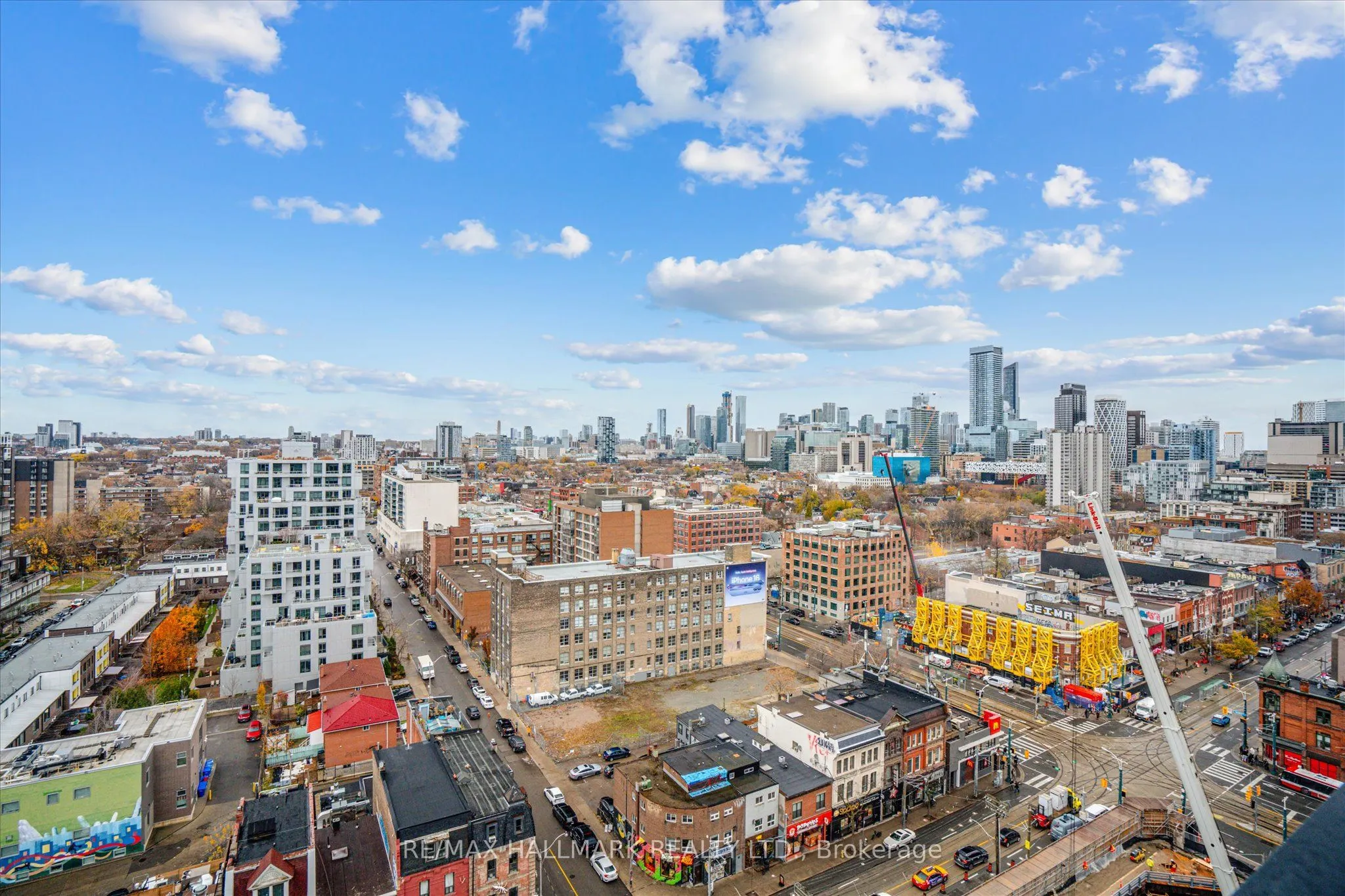 458 Richmond Street W, #204