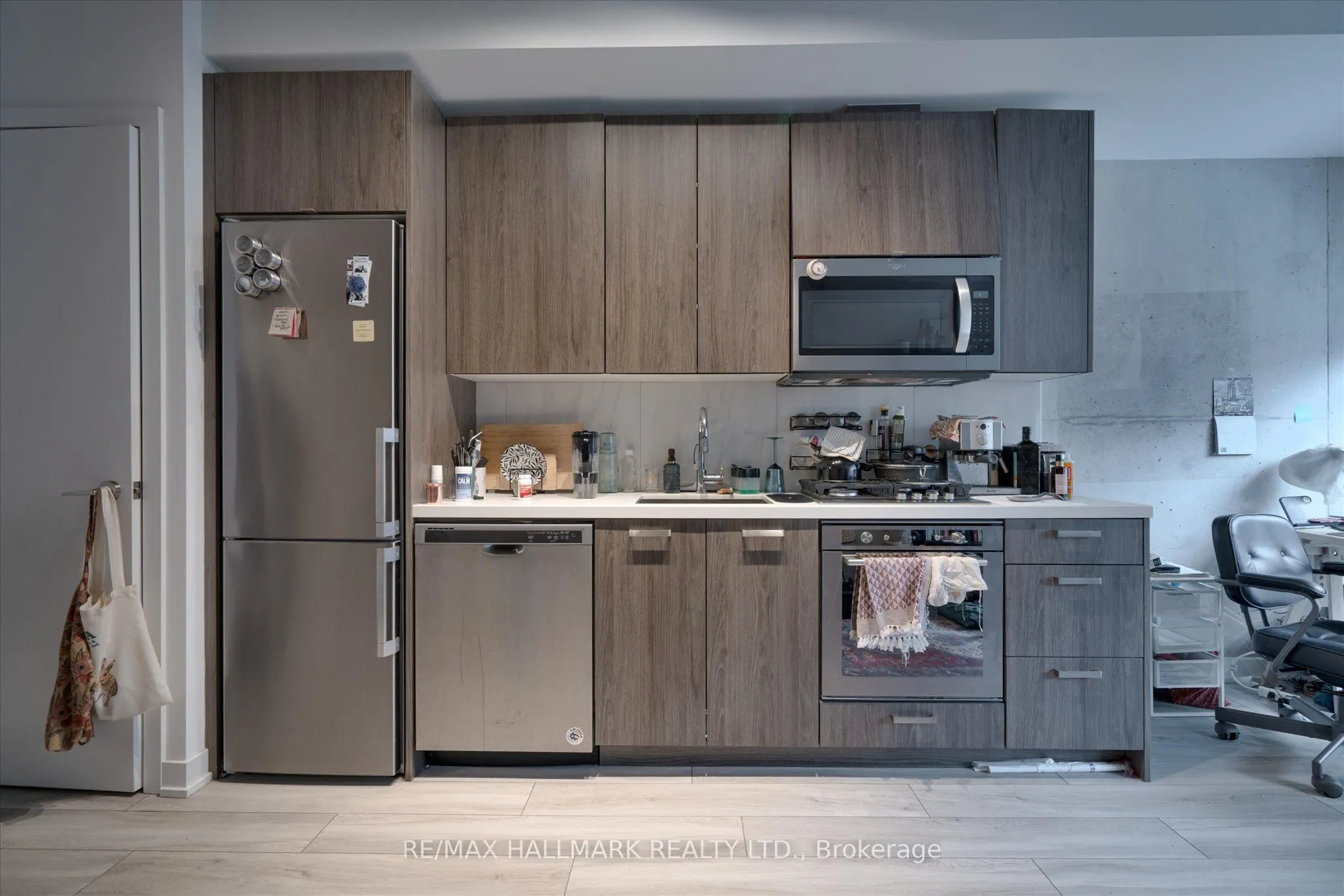 458 Richmond Street W, #204