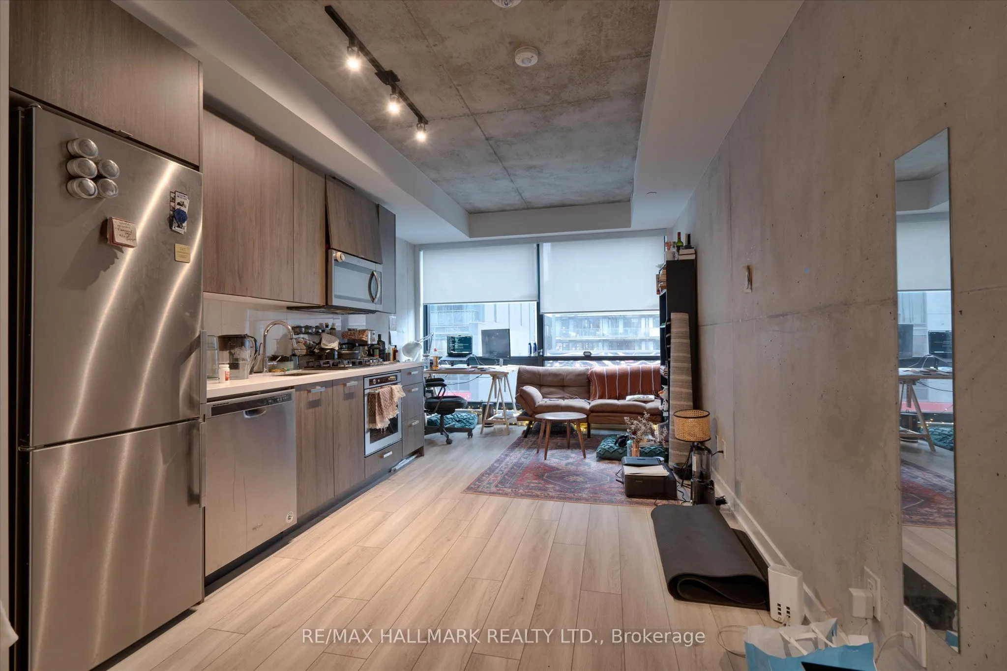 458 Richmond Street W, #204