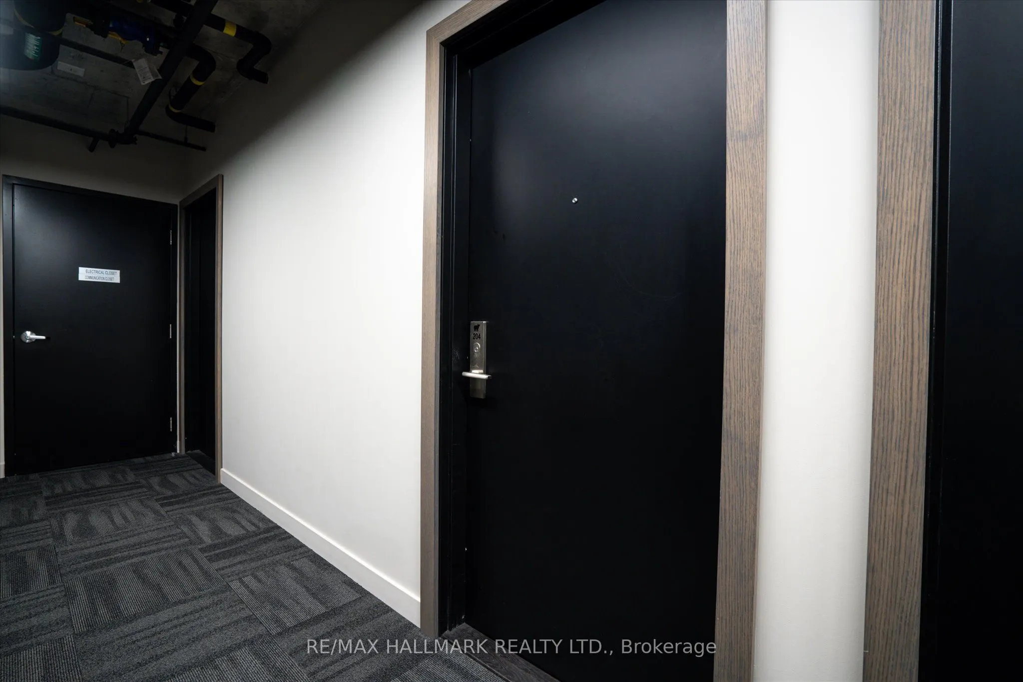 458 Richmond Street W, #204