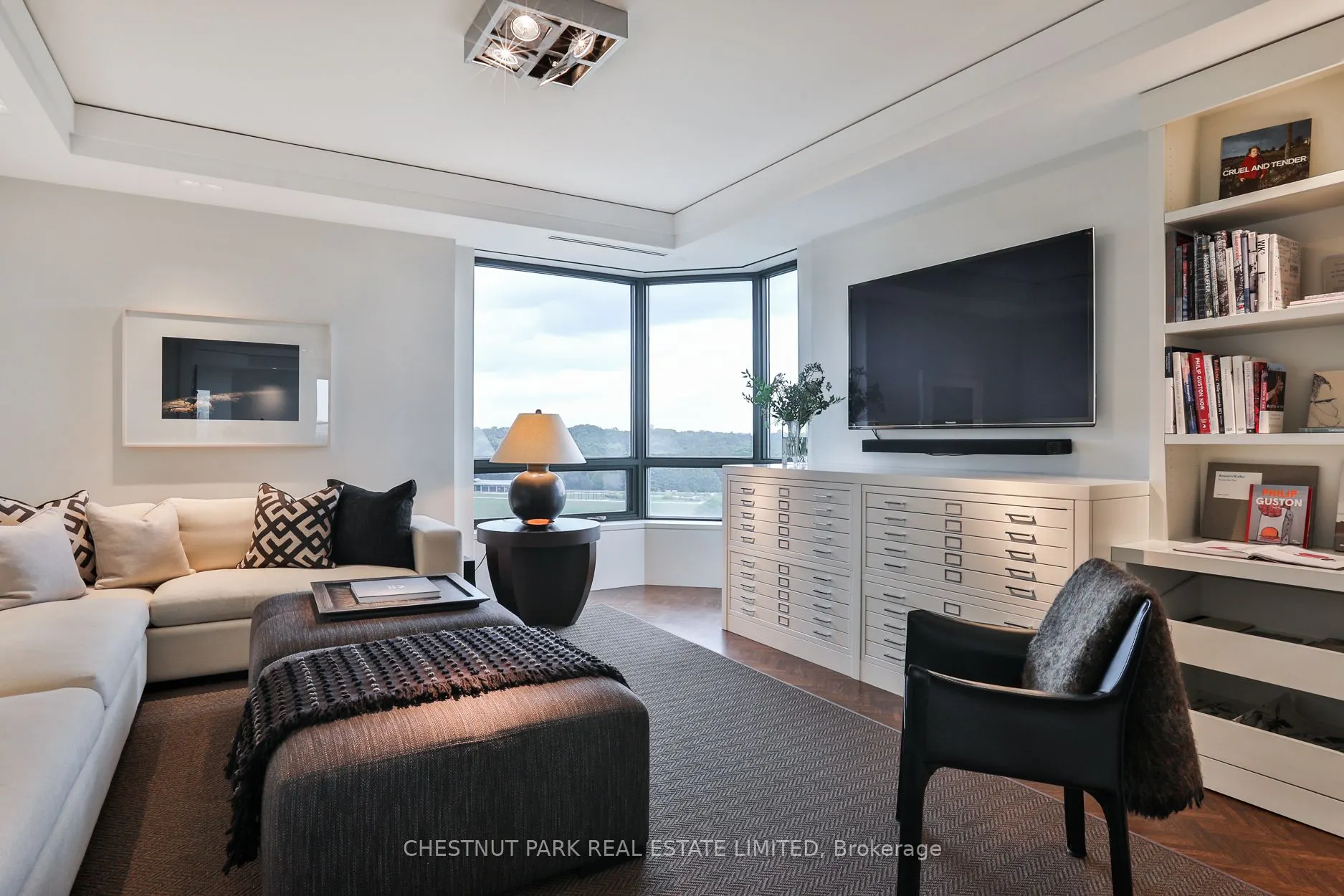 33 Jackes Avenue, #902