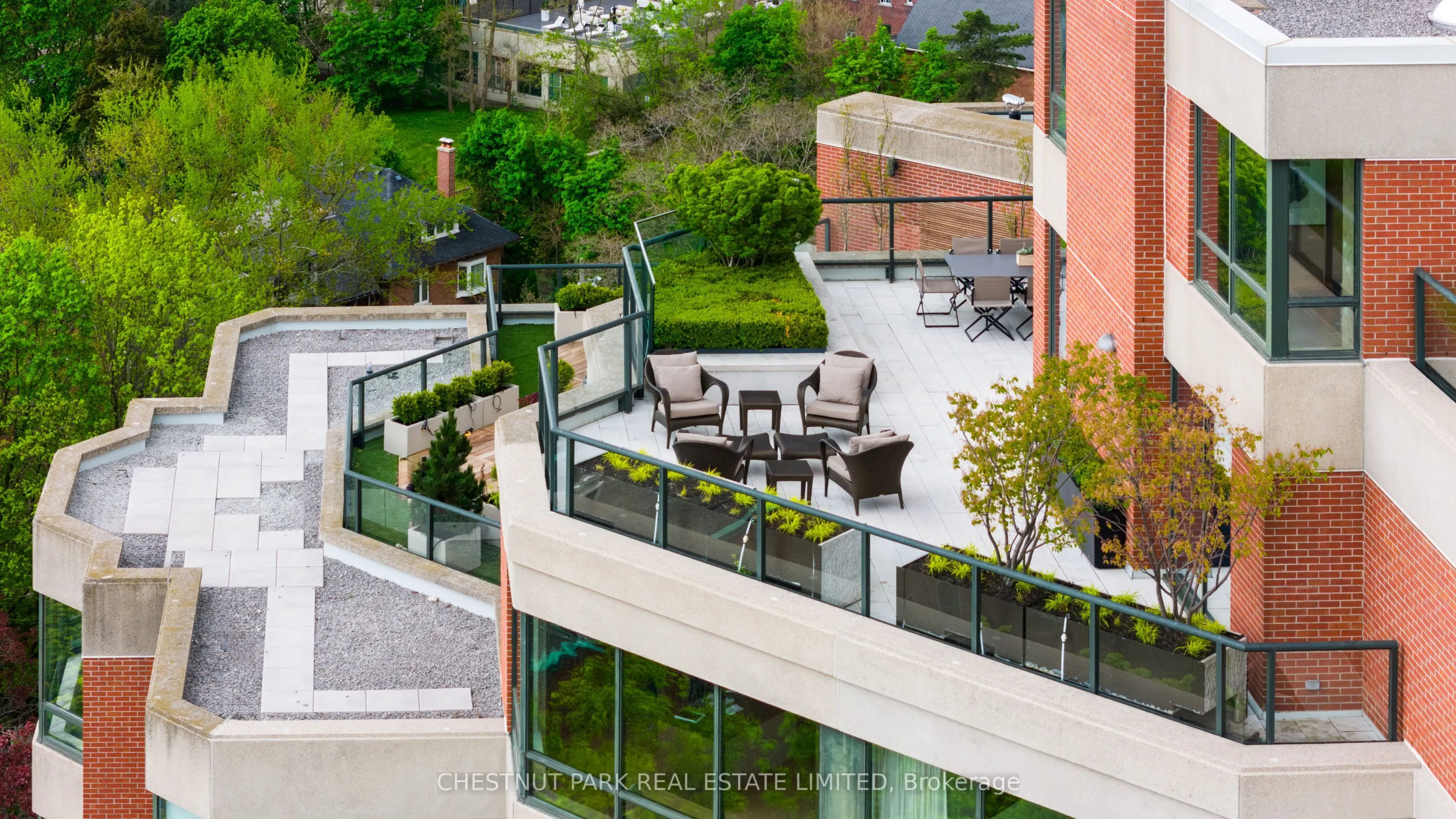33 Jackes Avenue, #902