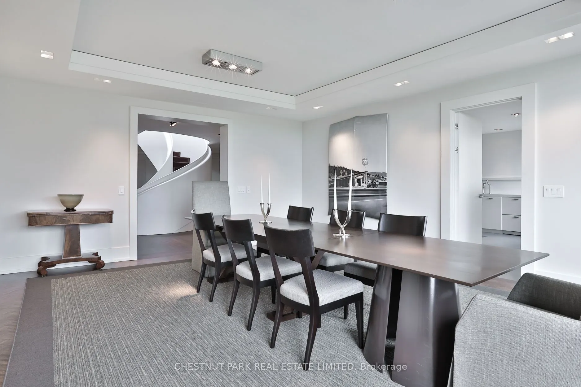 33 Jackes Avenue, #902