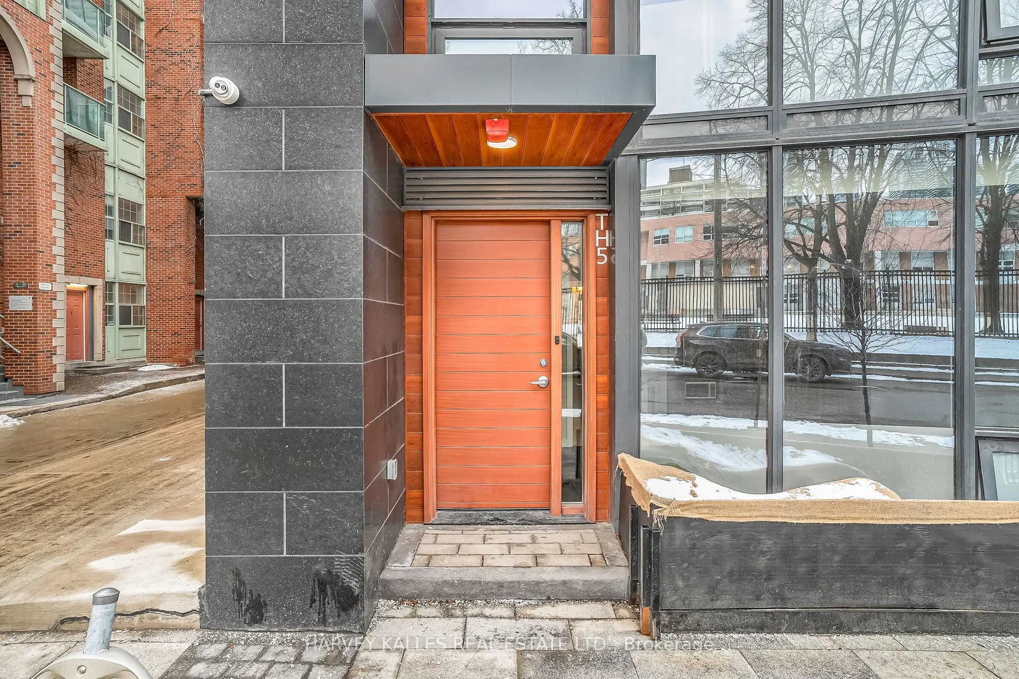 85 Wood Street #TH5