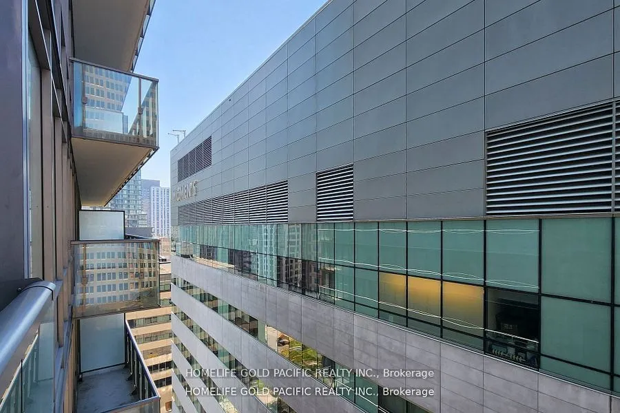 832 Bay Street, #1202