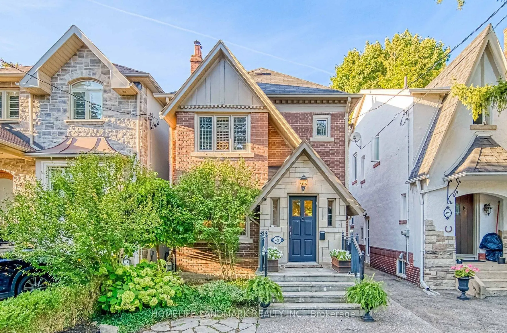 428 Castlefield Avenue