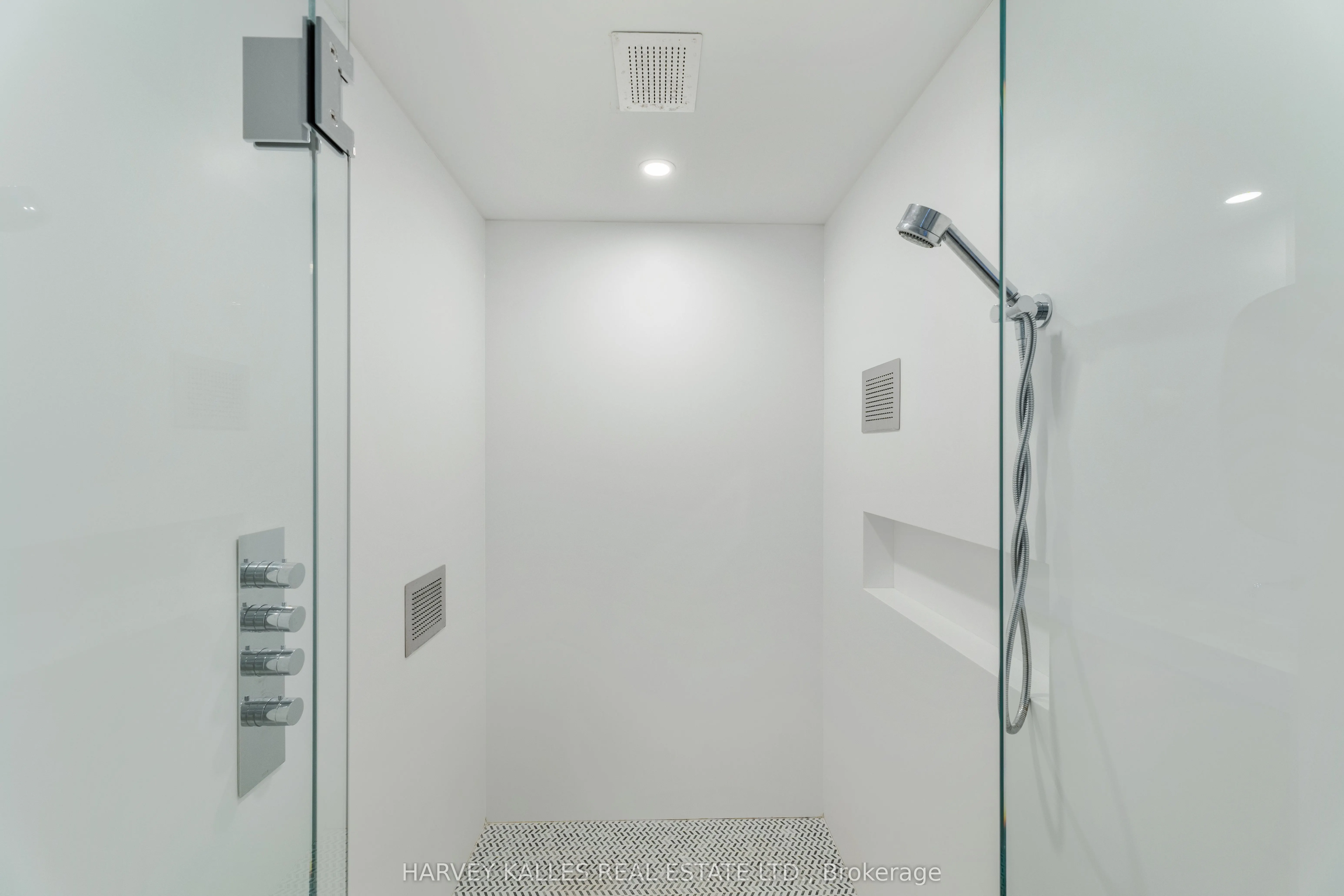 34 Coulson Avenue #B