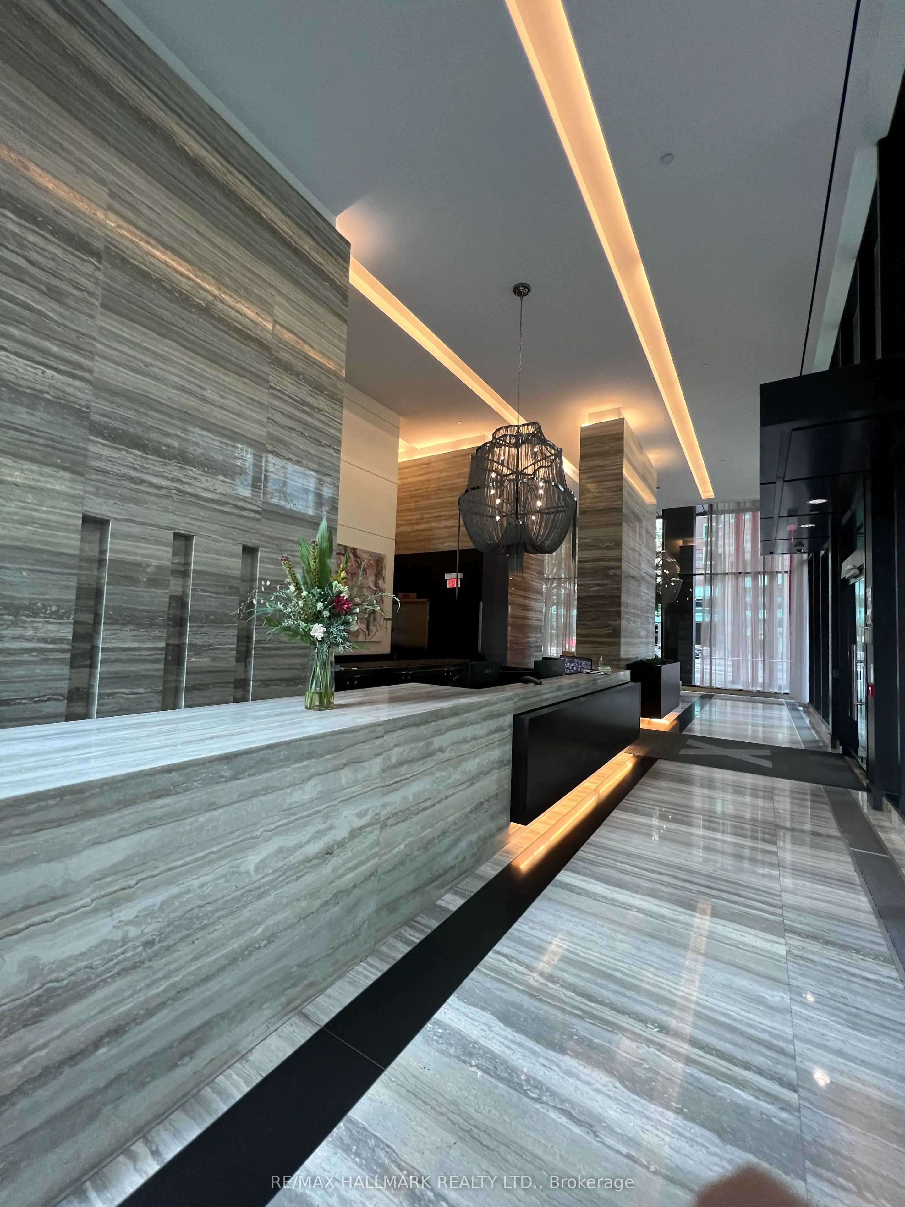 110 Charles Street E, #2905