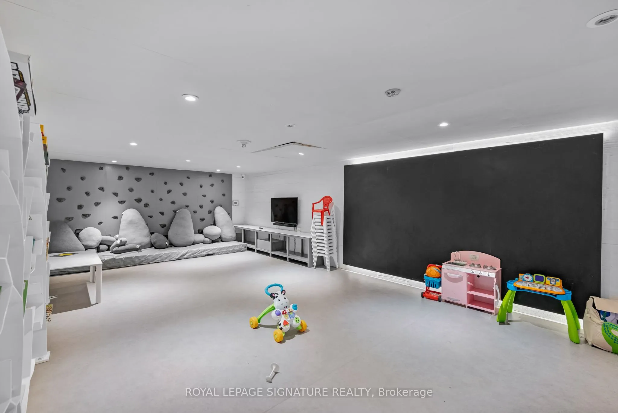 5 Soudan Avenue, #2814