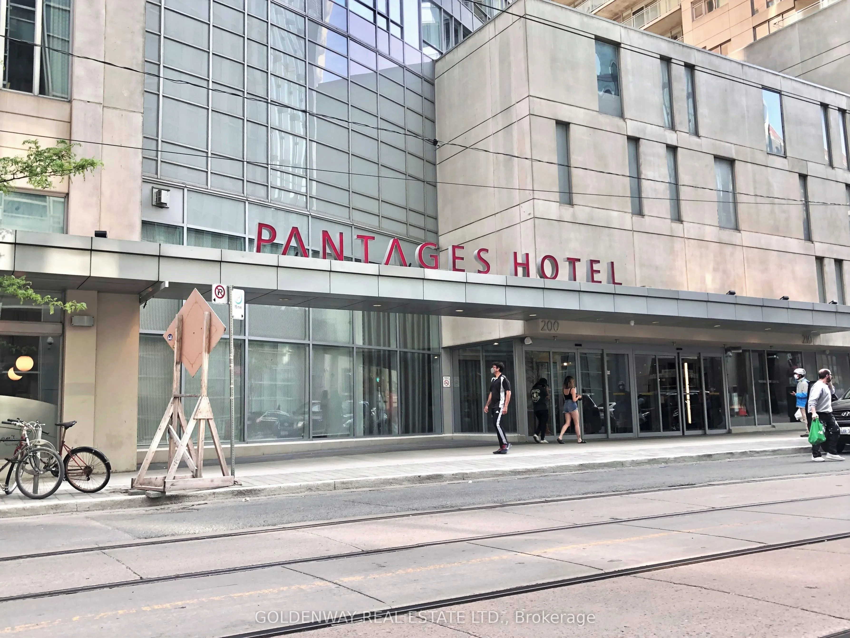 210 Victoria Street, #3513