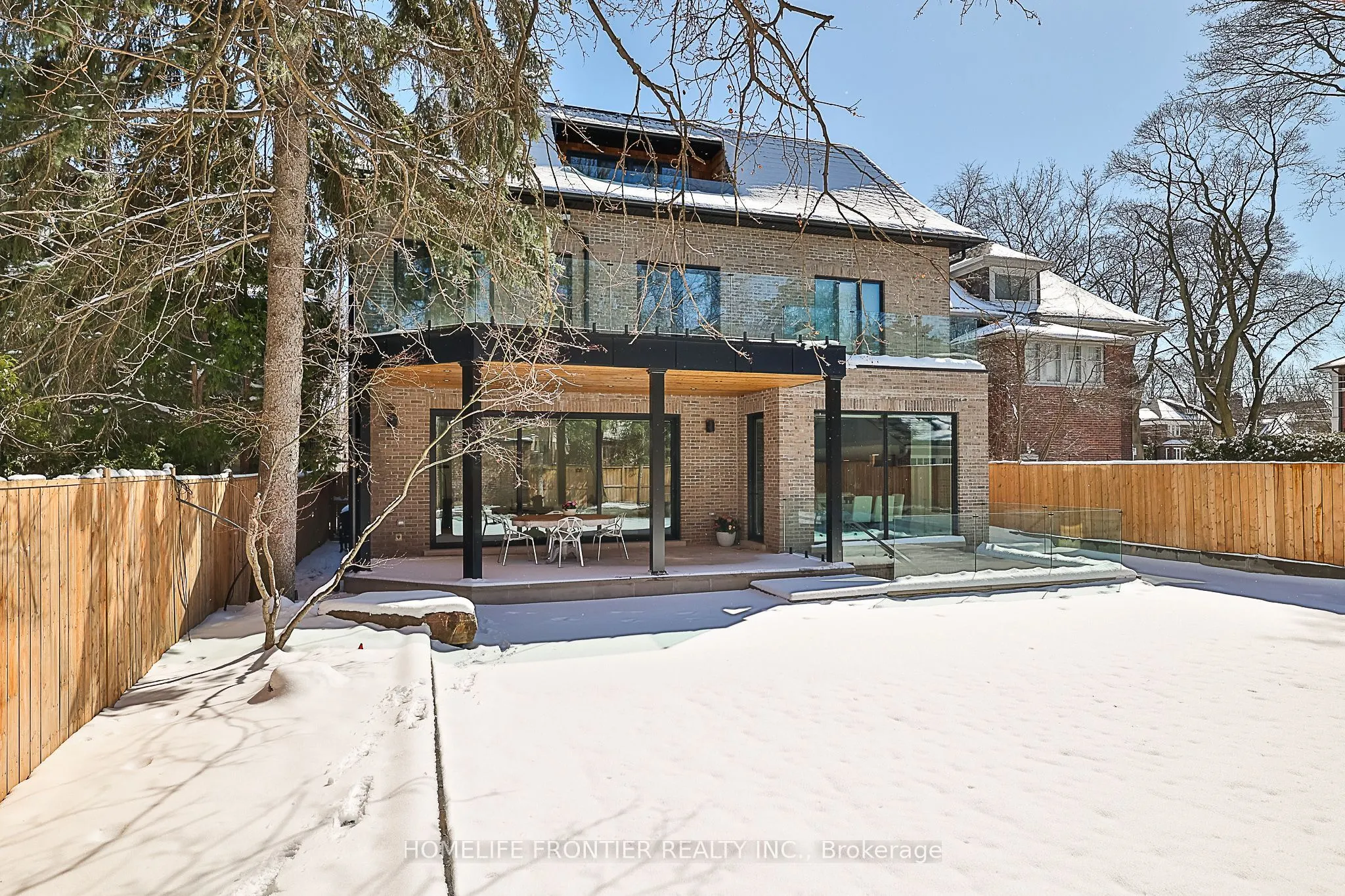44 Alexandra Boulevard