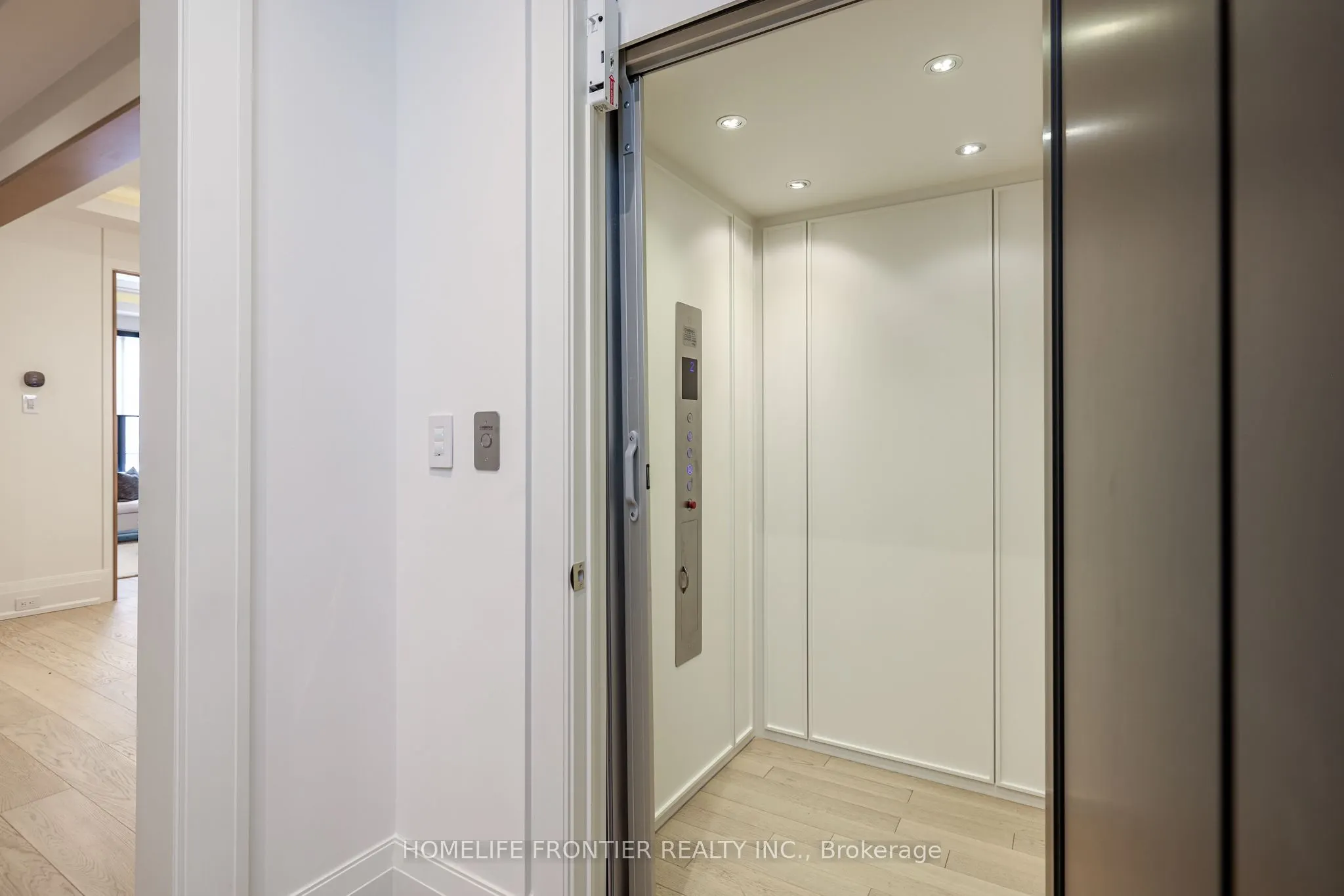 44 Alexandra Boulevard