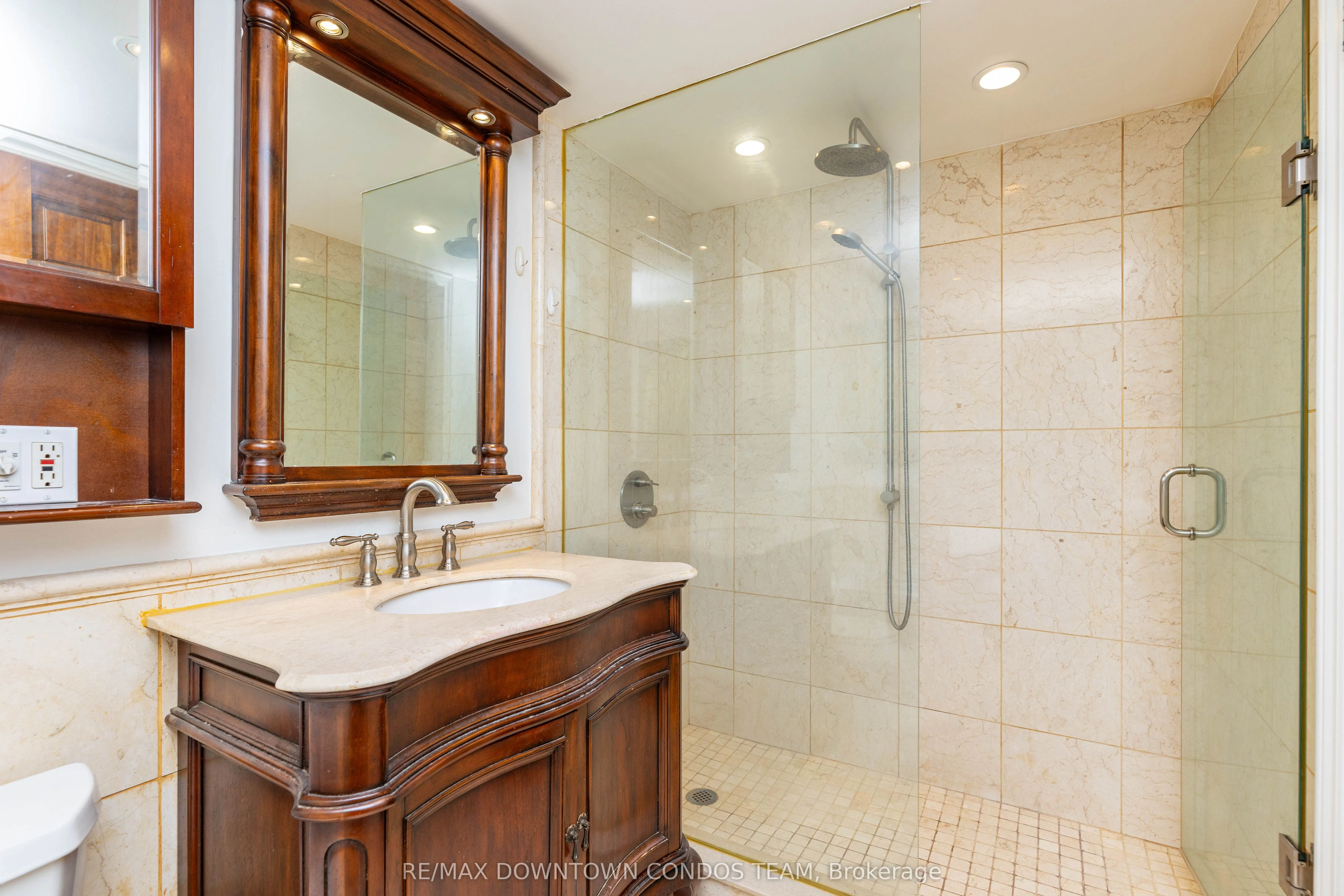 44 St Joseph Street, #506