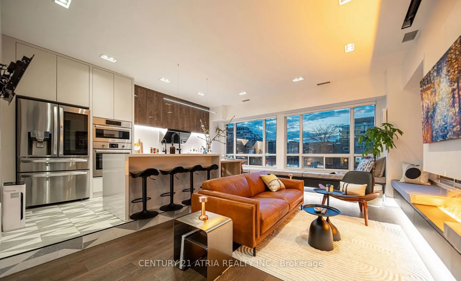 102 Bloor Street W, #203