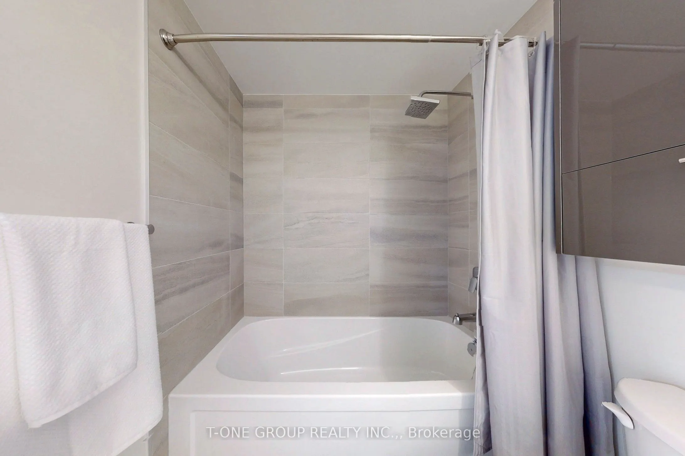 188 Fairview Mall Drive #516