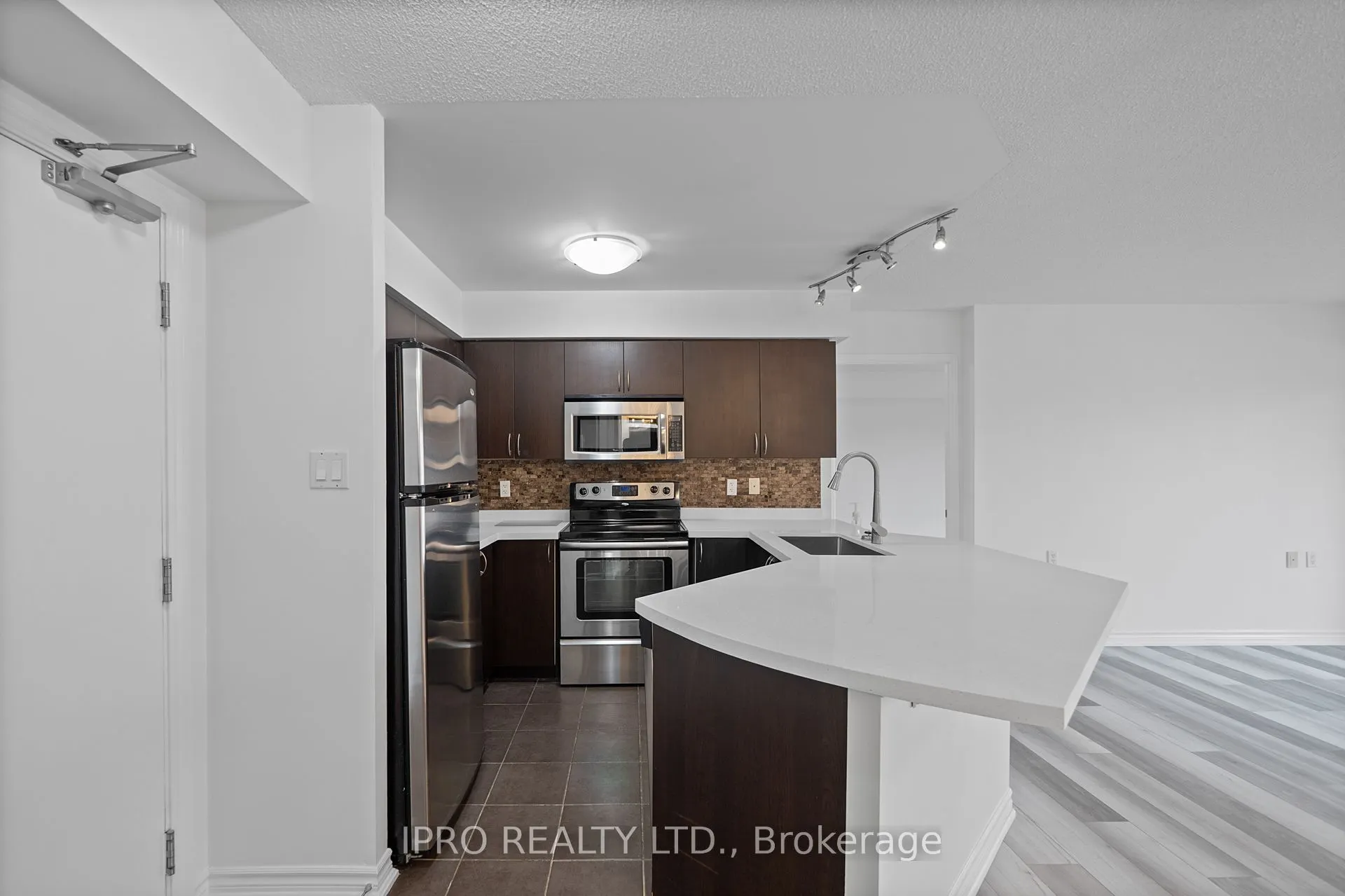 872 Sheppard Avenue W, #213