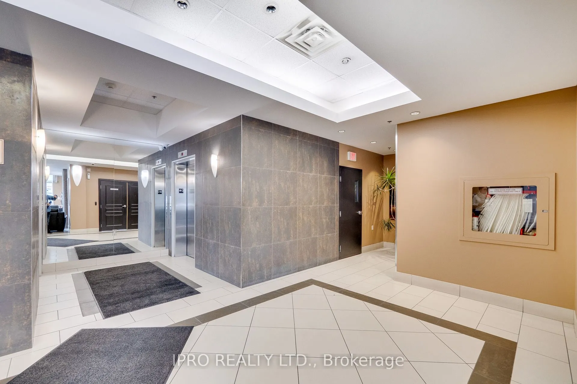 872 Sheppard Avenue W, #213