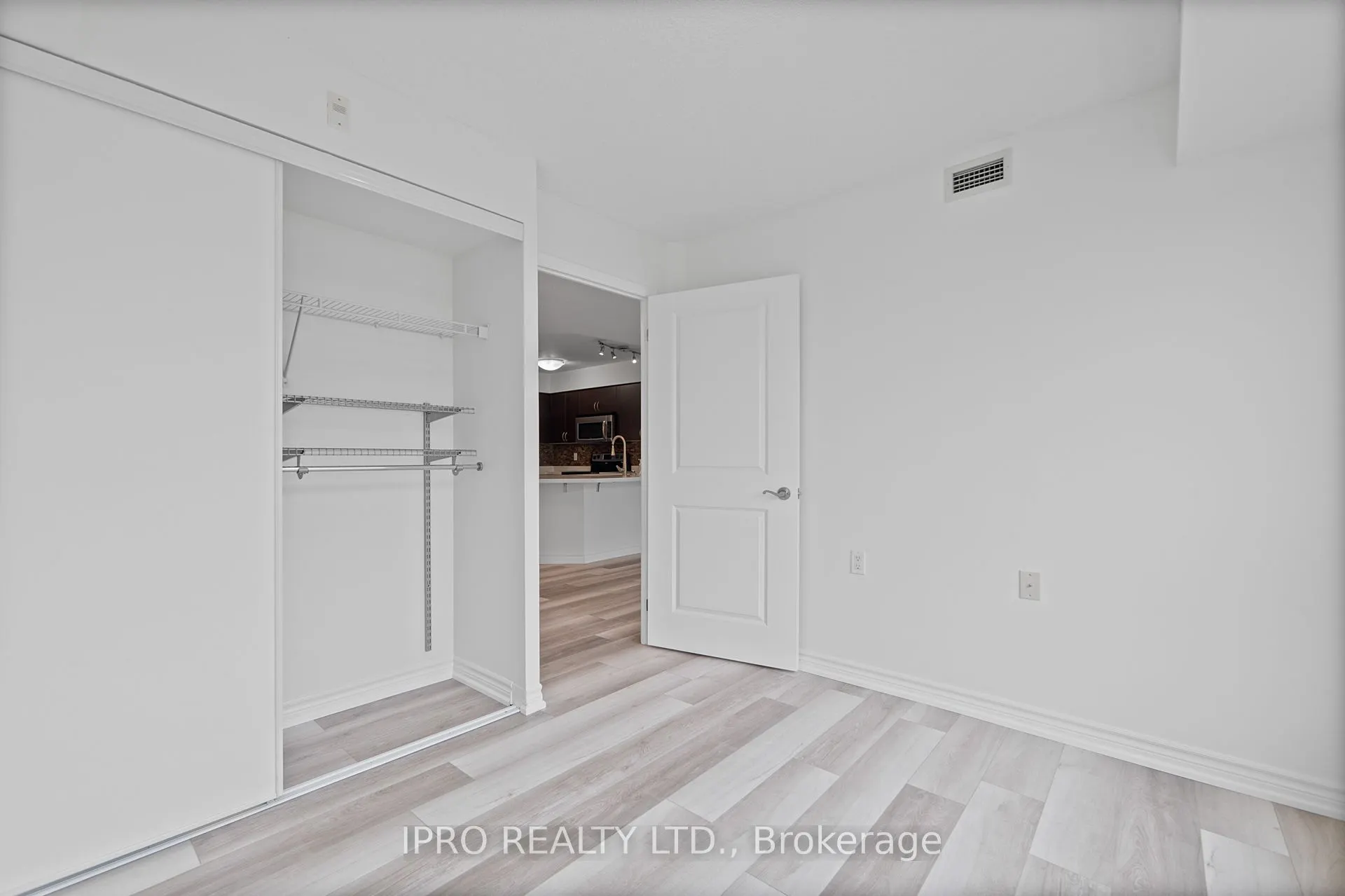 872 Sheppard Avenue W, #213