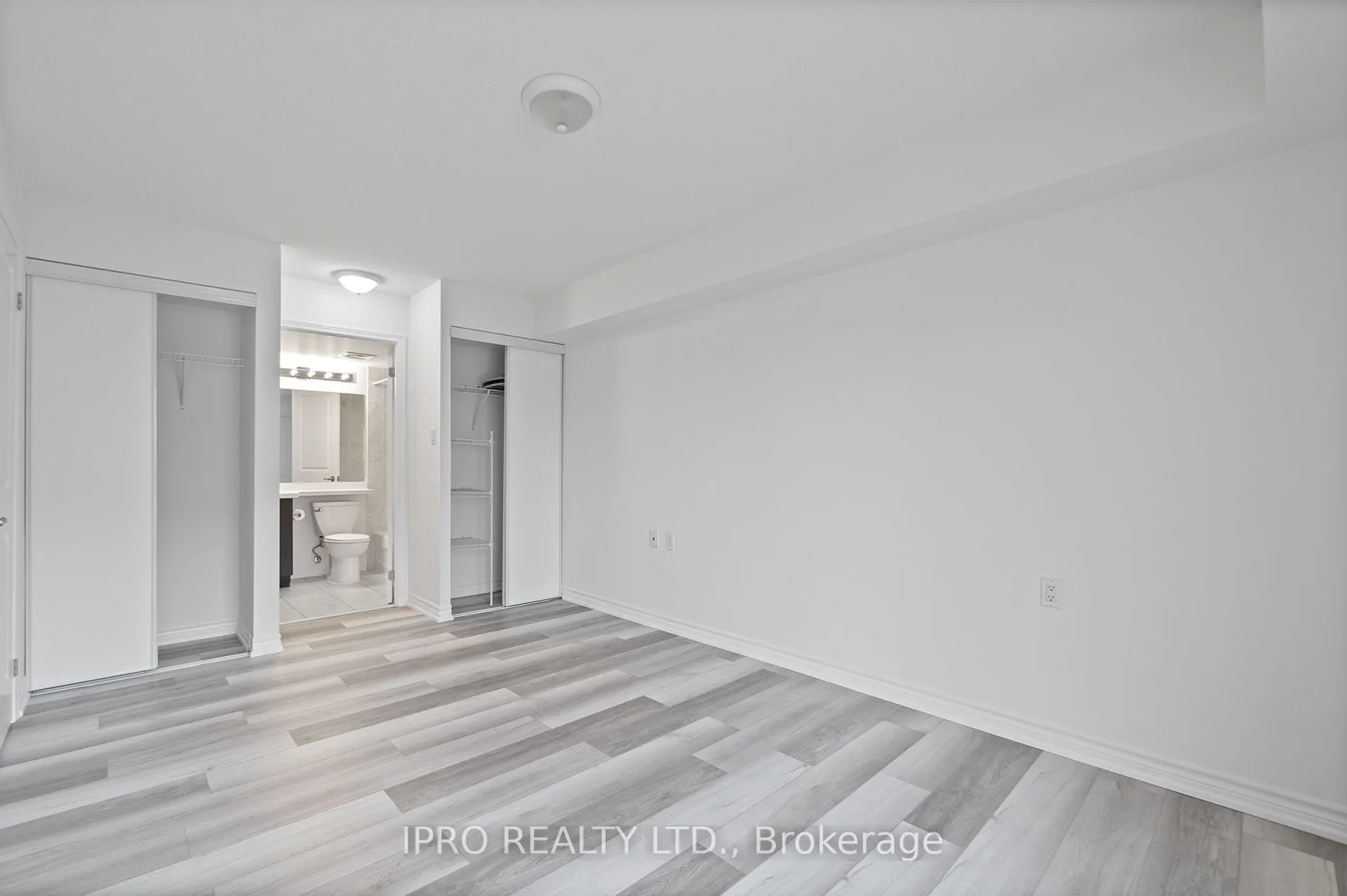 872 Sheppard Avenue W, #213